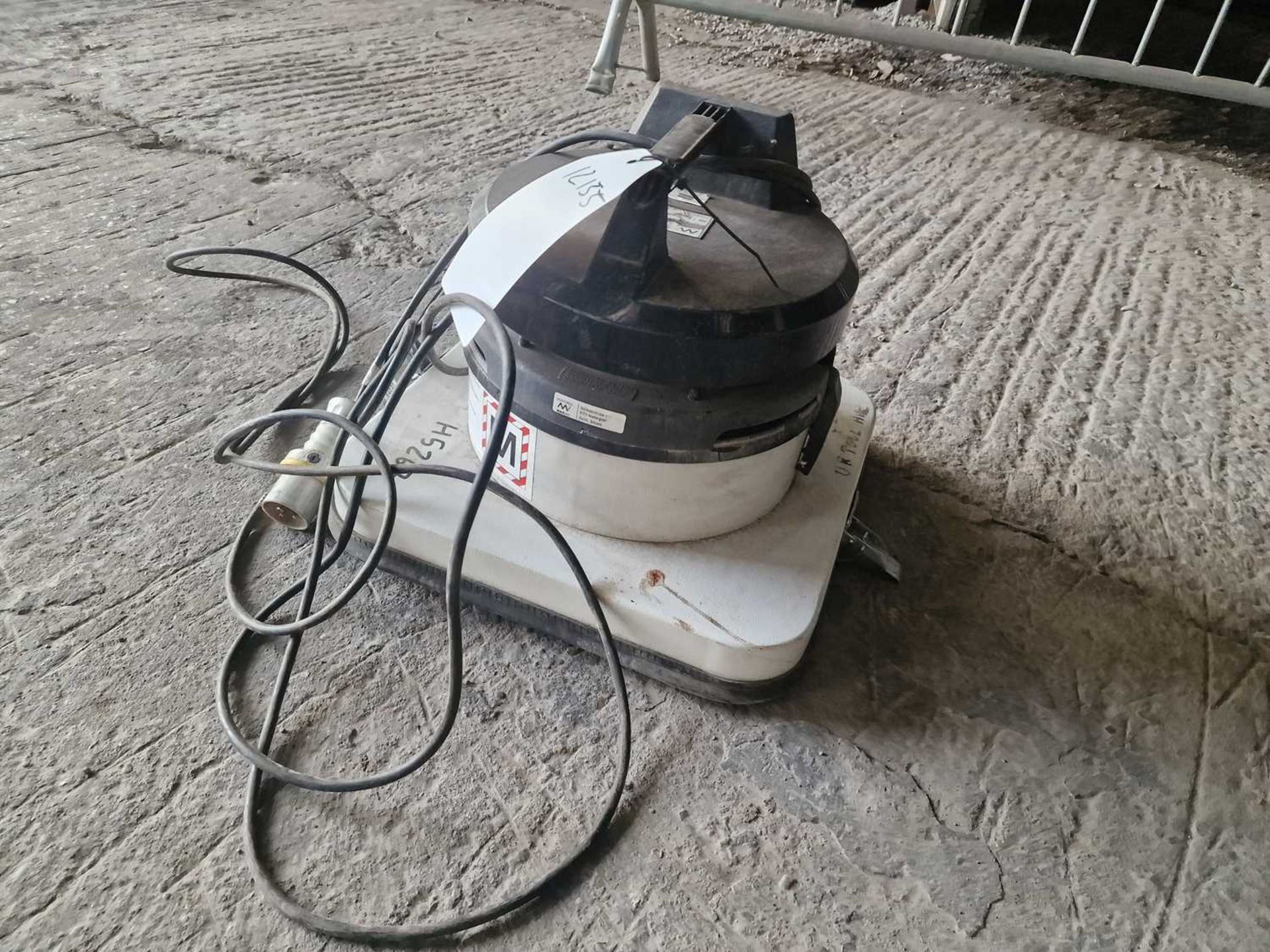MaxVac DV120 110Volt Vacuum/Dust Extractor - Image 3 of 5
