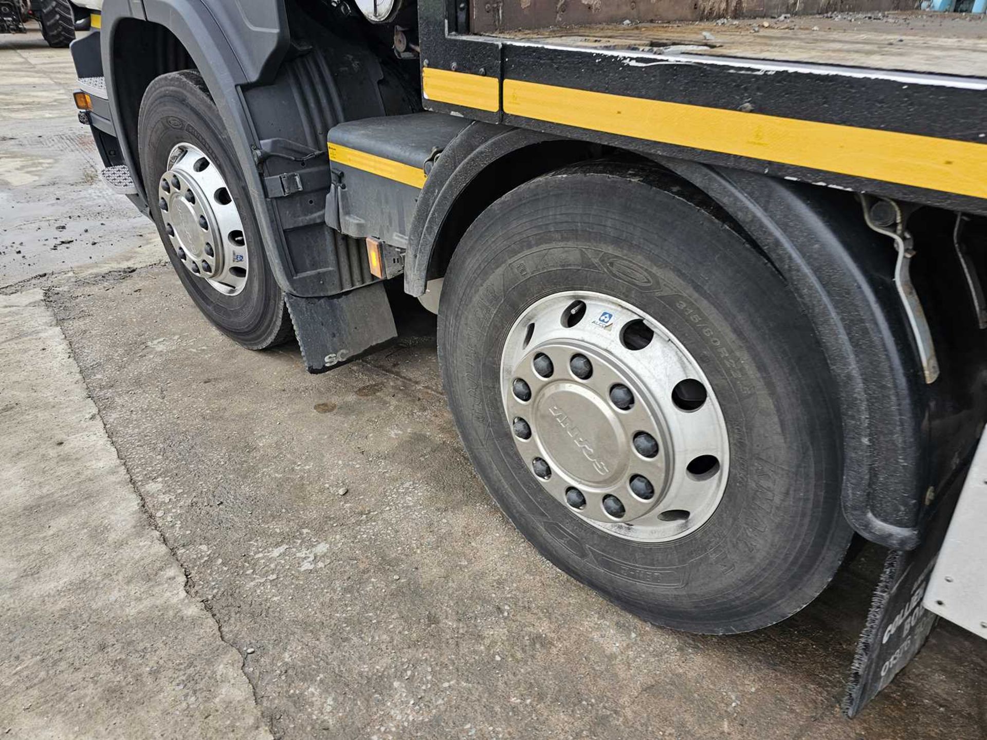 2016 Scania R490 8x2 Rear Lift Rear Steer Flat Bed Lorry, Rear Mounted Fassi F660 Crane, Reverse Cam - Image 18 of 35