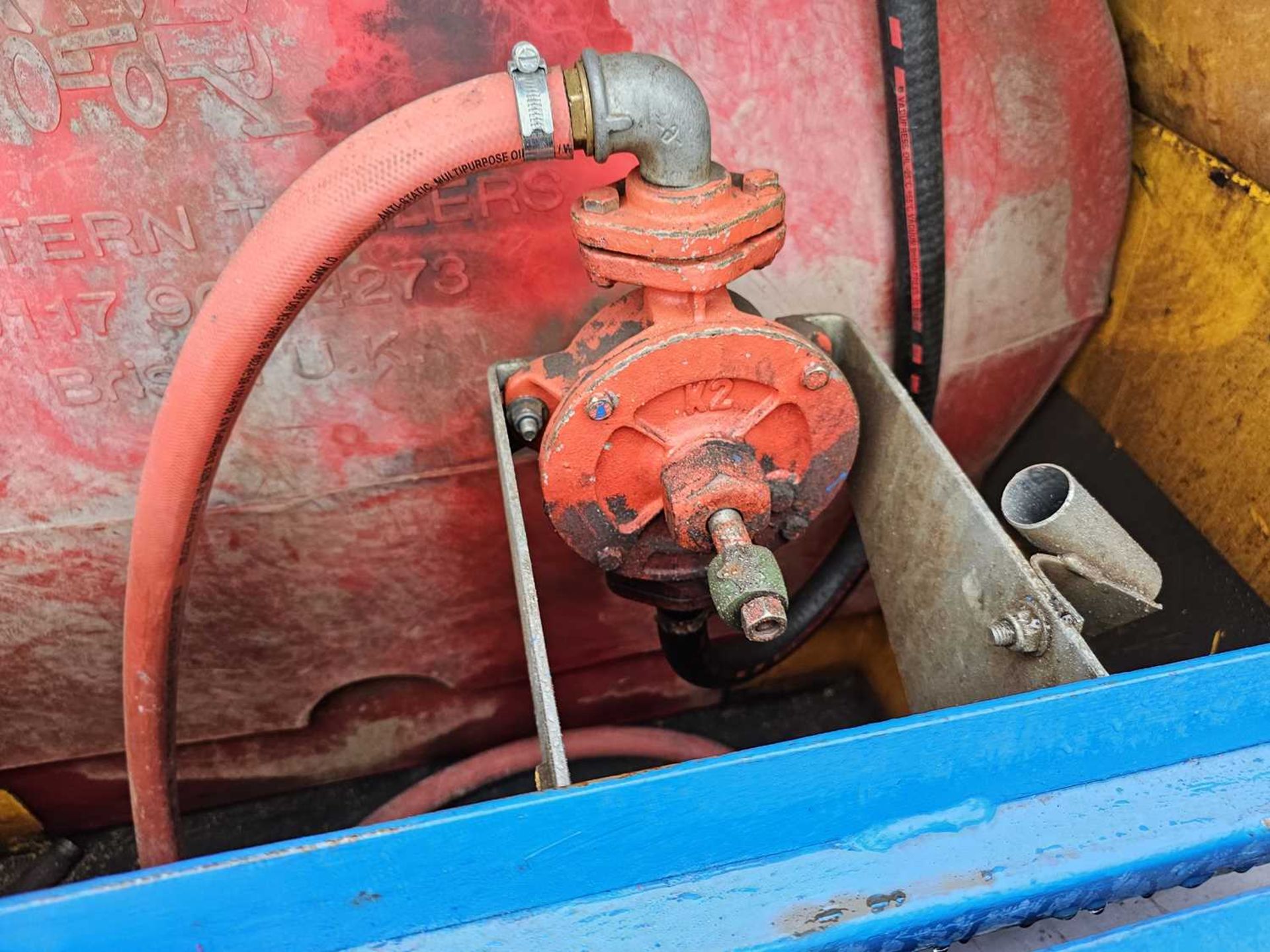 Western 2000 Litre Twin Axle Bunded Fuel Bowser, Manual Pump - Image 8 of 10