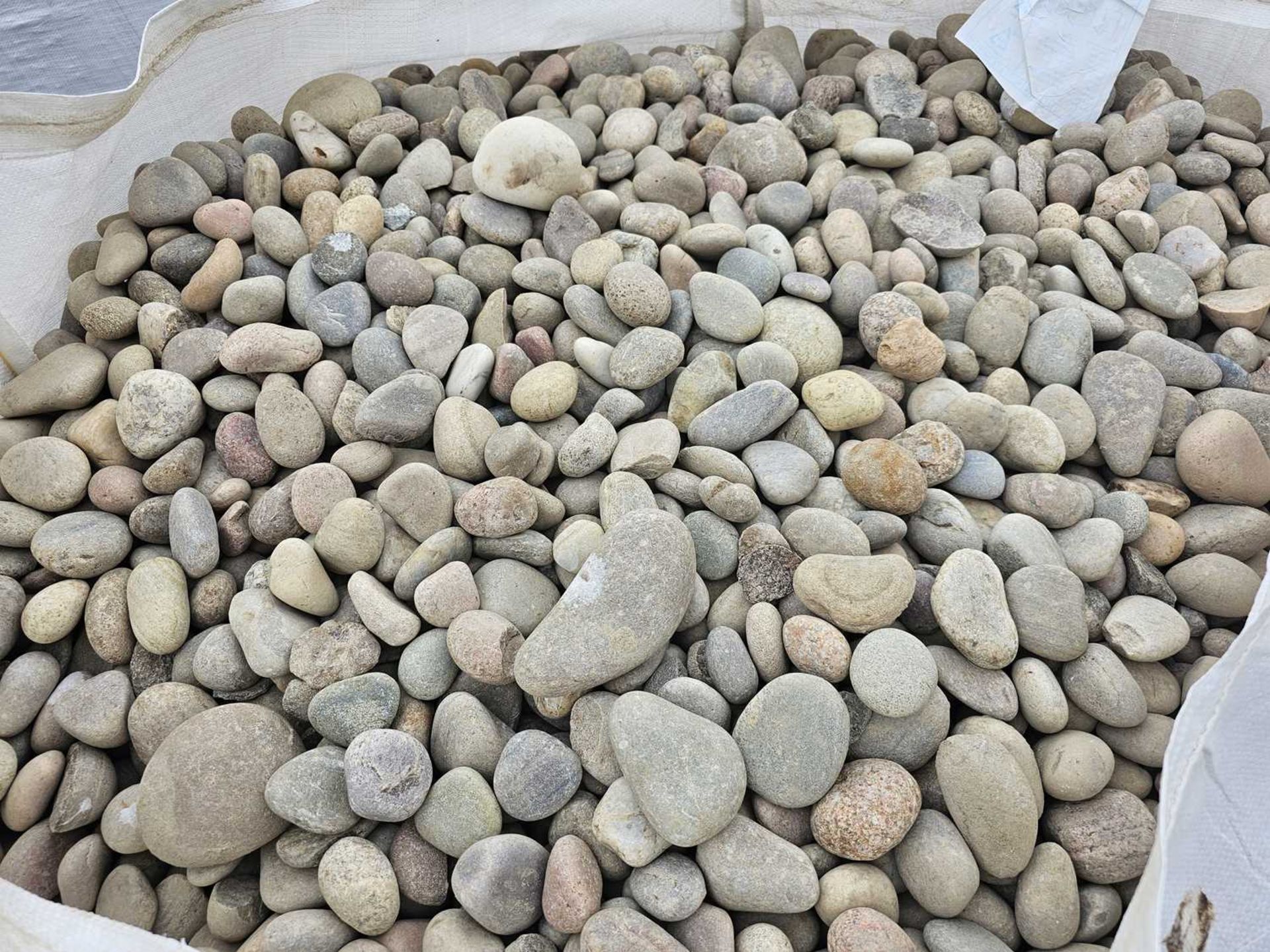 Bulk Bag of 40mm - 80mm Pebbles