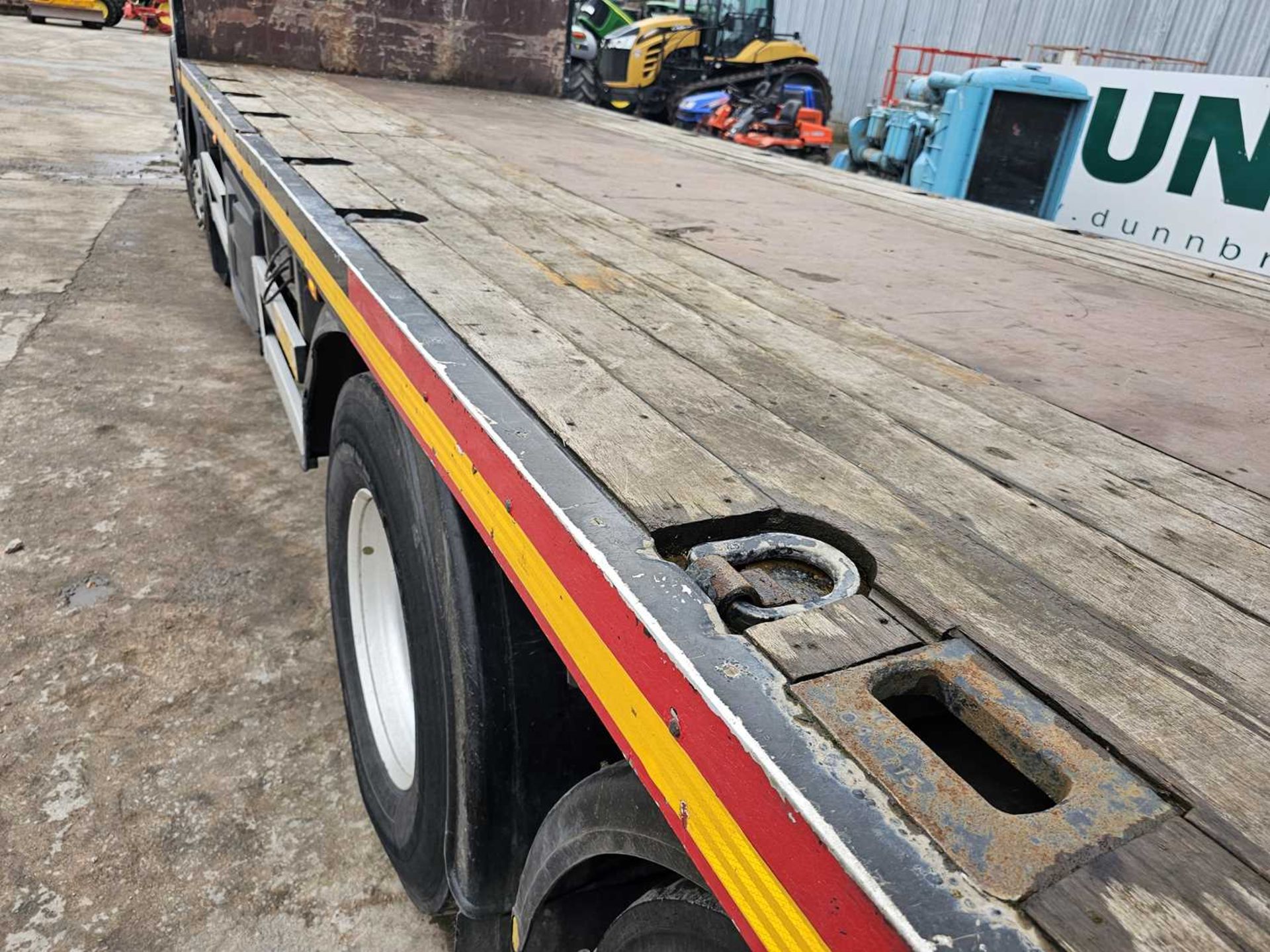 2016 Scania R490 8x2 Rear Lift Rear Steer Flat Bed Lorry, Rear Mounted Fassi F660 Crane, Reverse Cam - Image 16 of 35