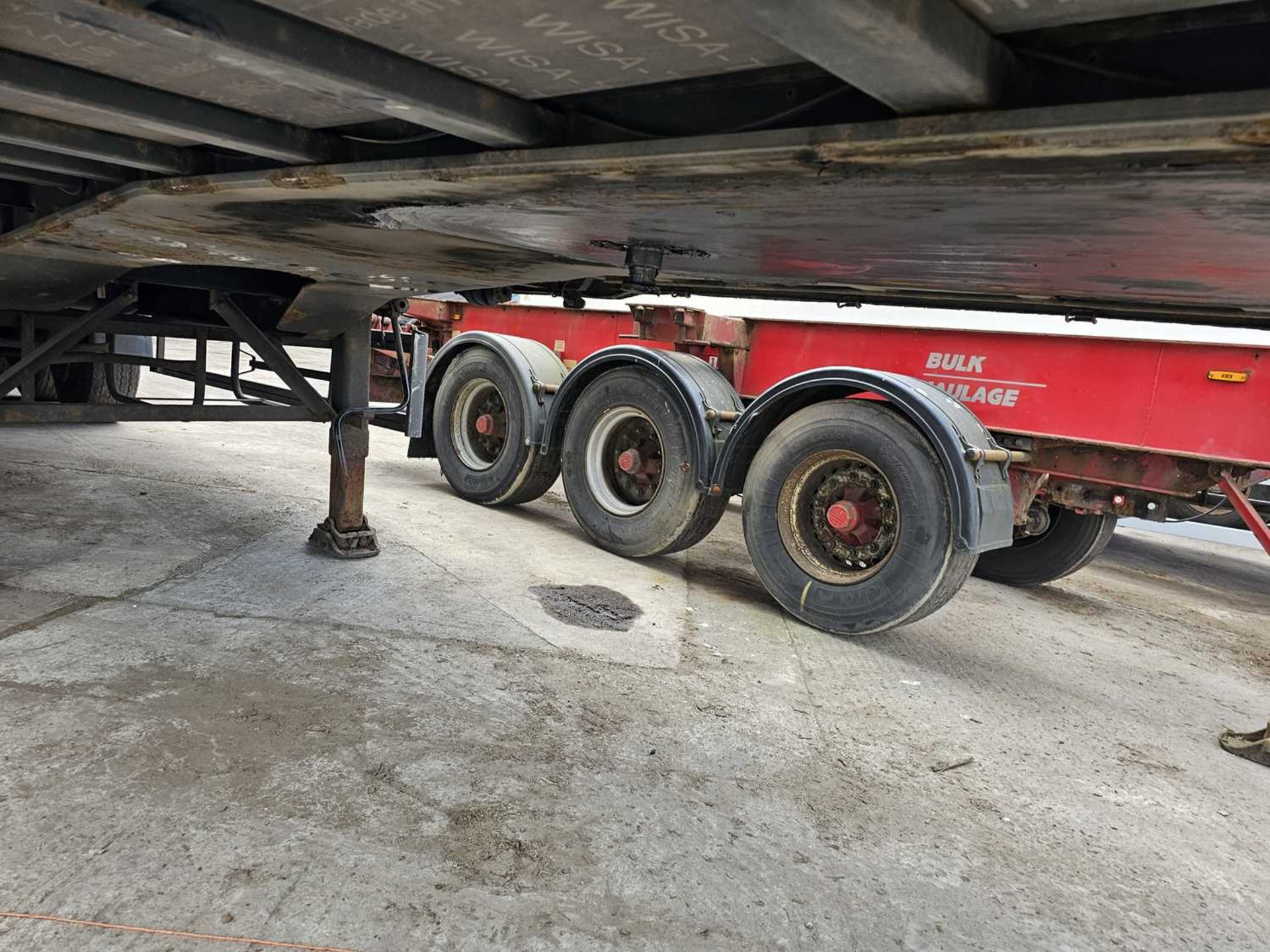 2013 SDC Tri Axle Curtainsider Trailer (Tested 10/24) - Image 6 of 13
