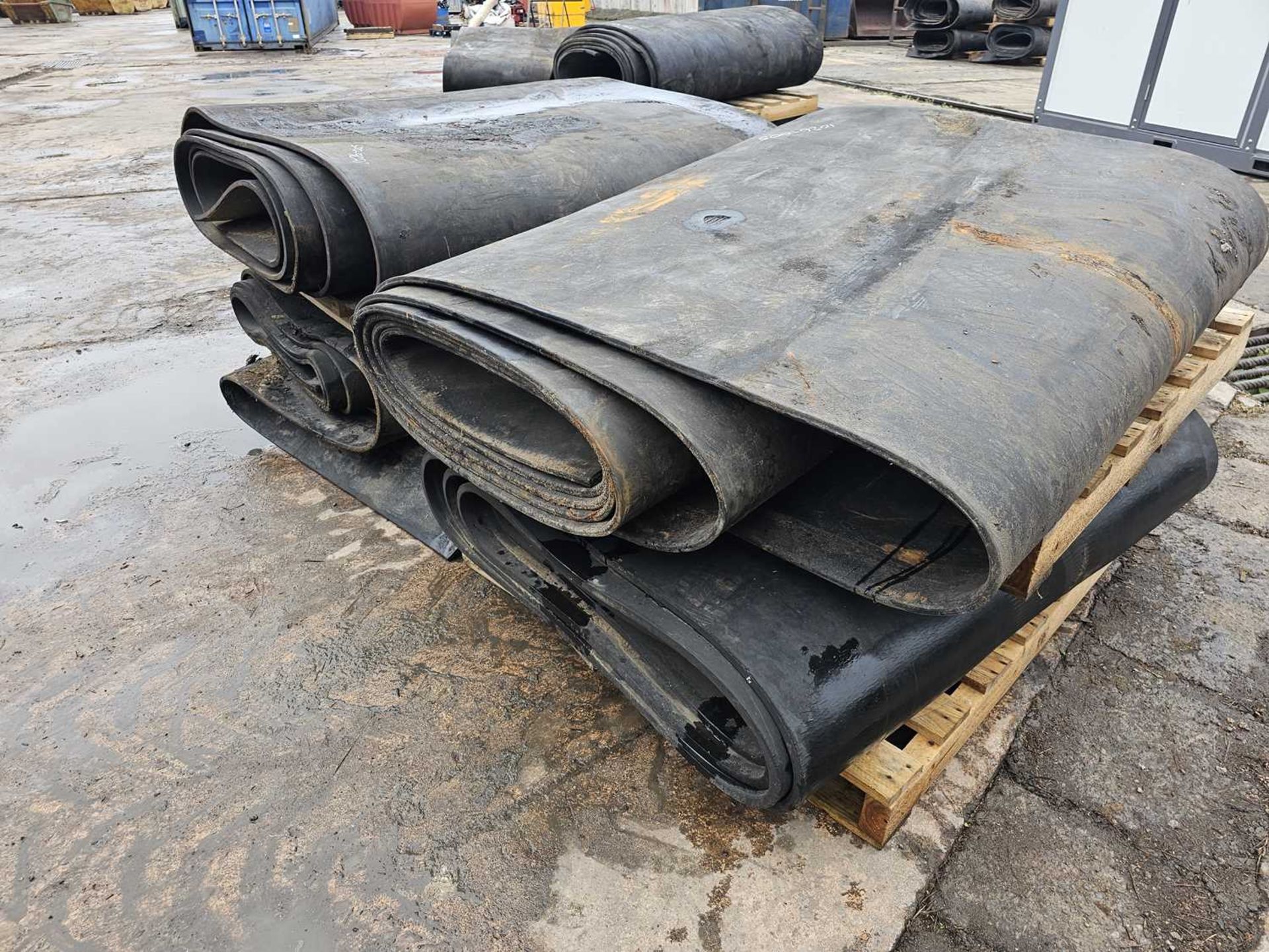 Roll of Rubber Conveyor Belting (4 of)