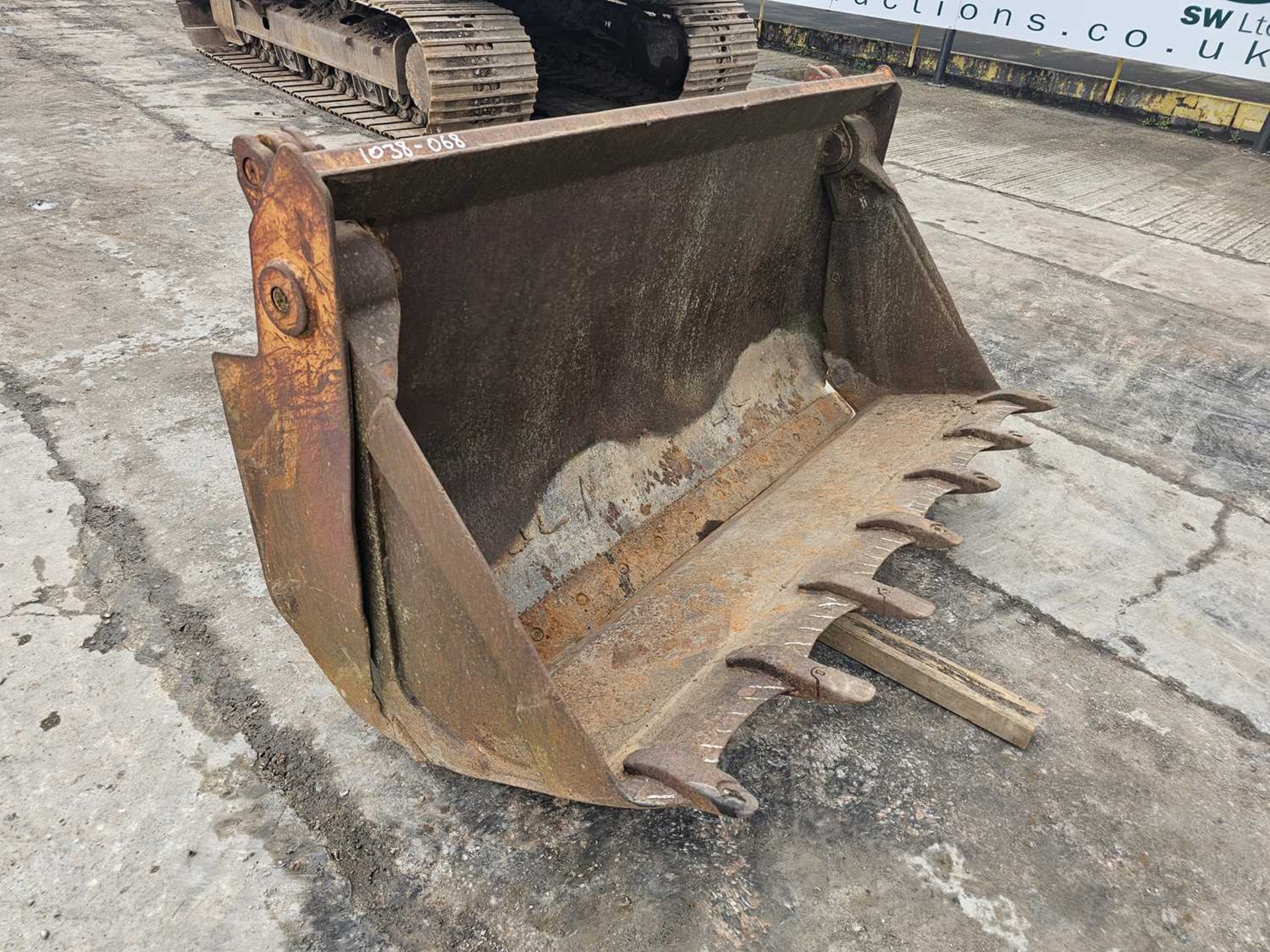 76" 3 in 1 Bucket to suit Tracked Loader - Image 4 of 8