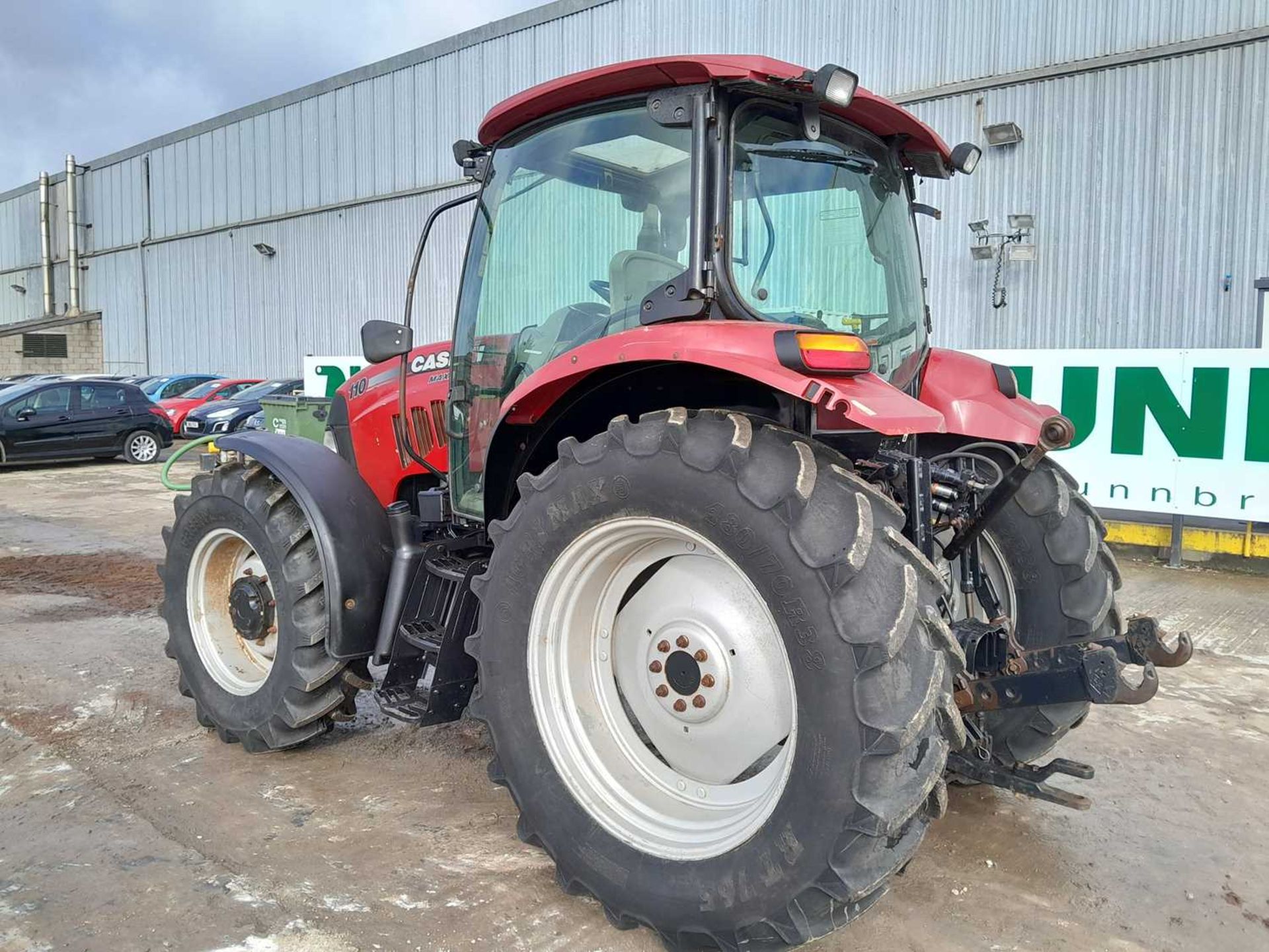 2013 Case Maxxum 110 4WD Tractor, 3 Spool Valves, A/C - Image 3 of 25