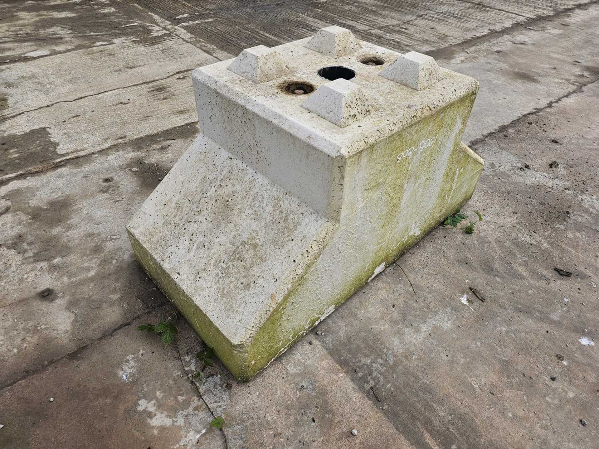 Concrete Foot Block (4 of) - Image 2 of 4