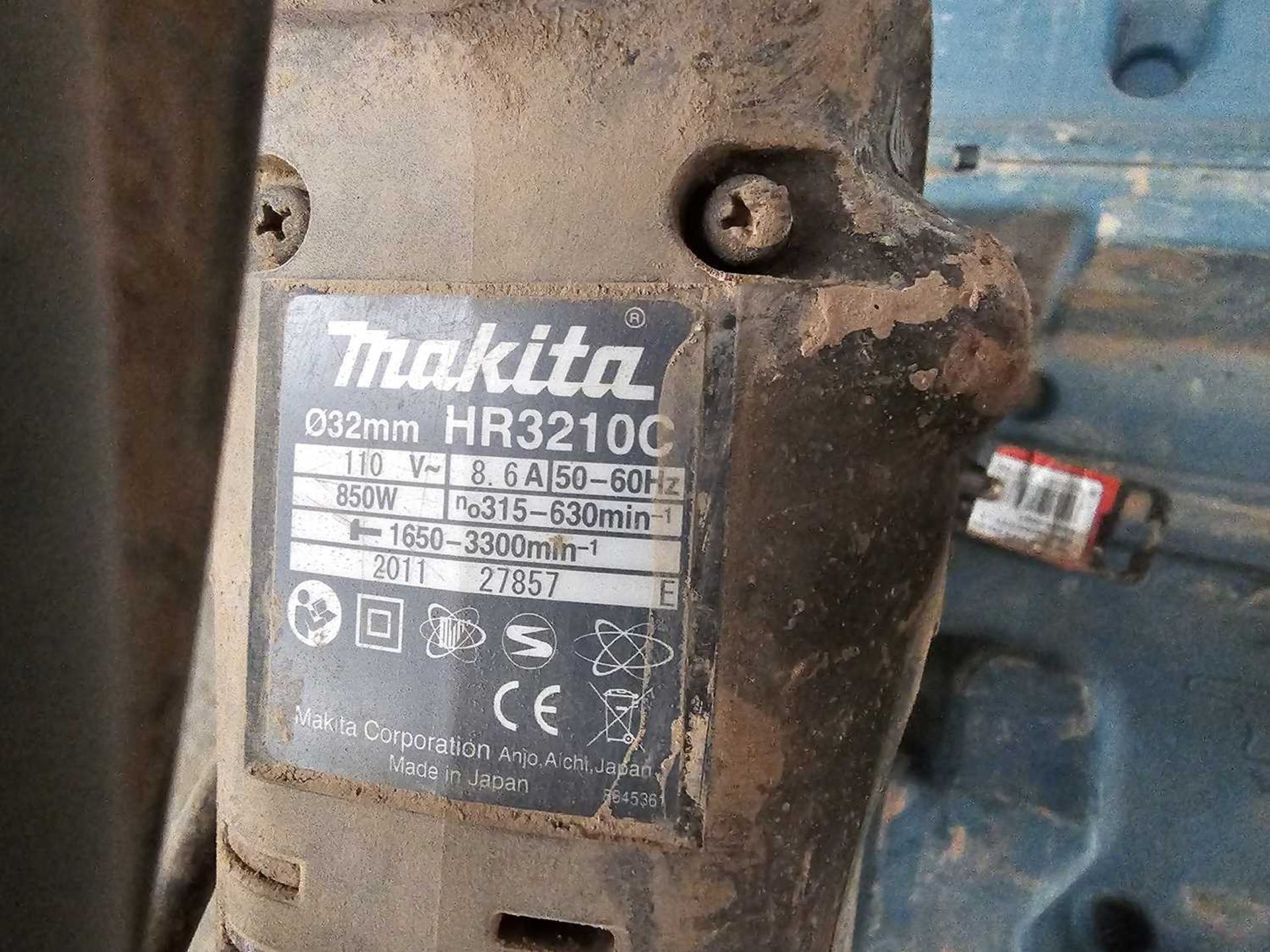 Makita HR3210c Hammer Drill - Image 3 of 4
