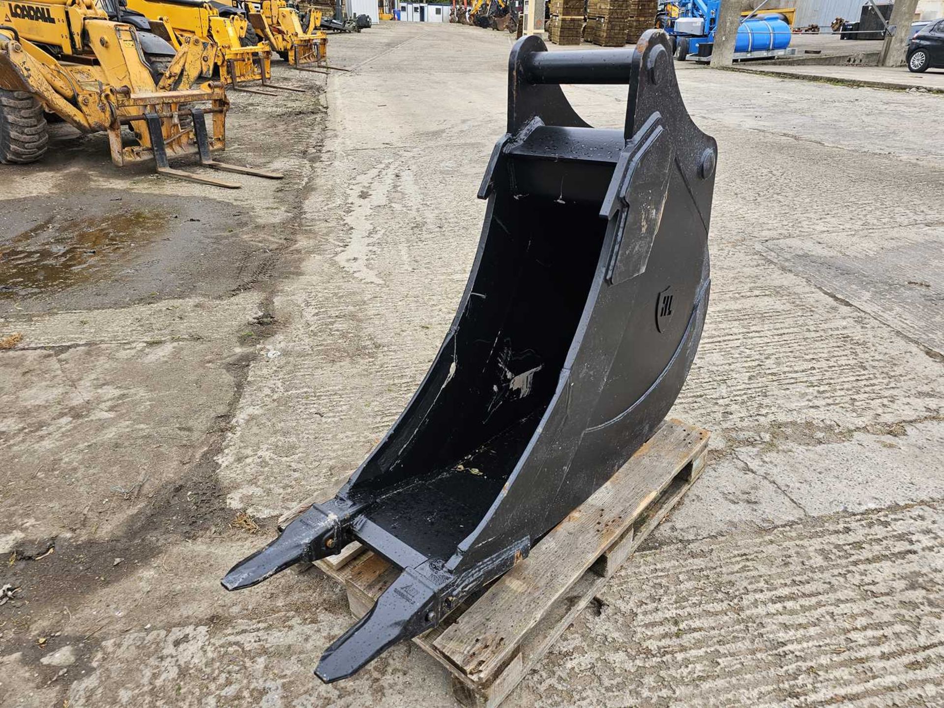 Unused 2023 Hardlife 200-UD-450 18" Digging Bucket 80mm Pin to suit 20 Ton Excavator