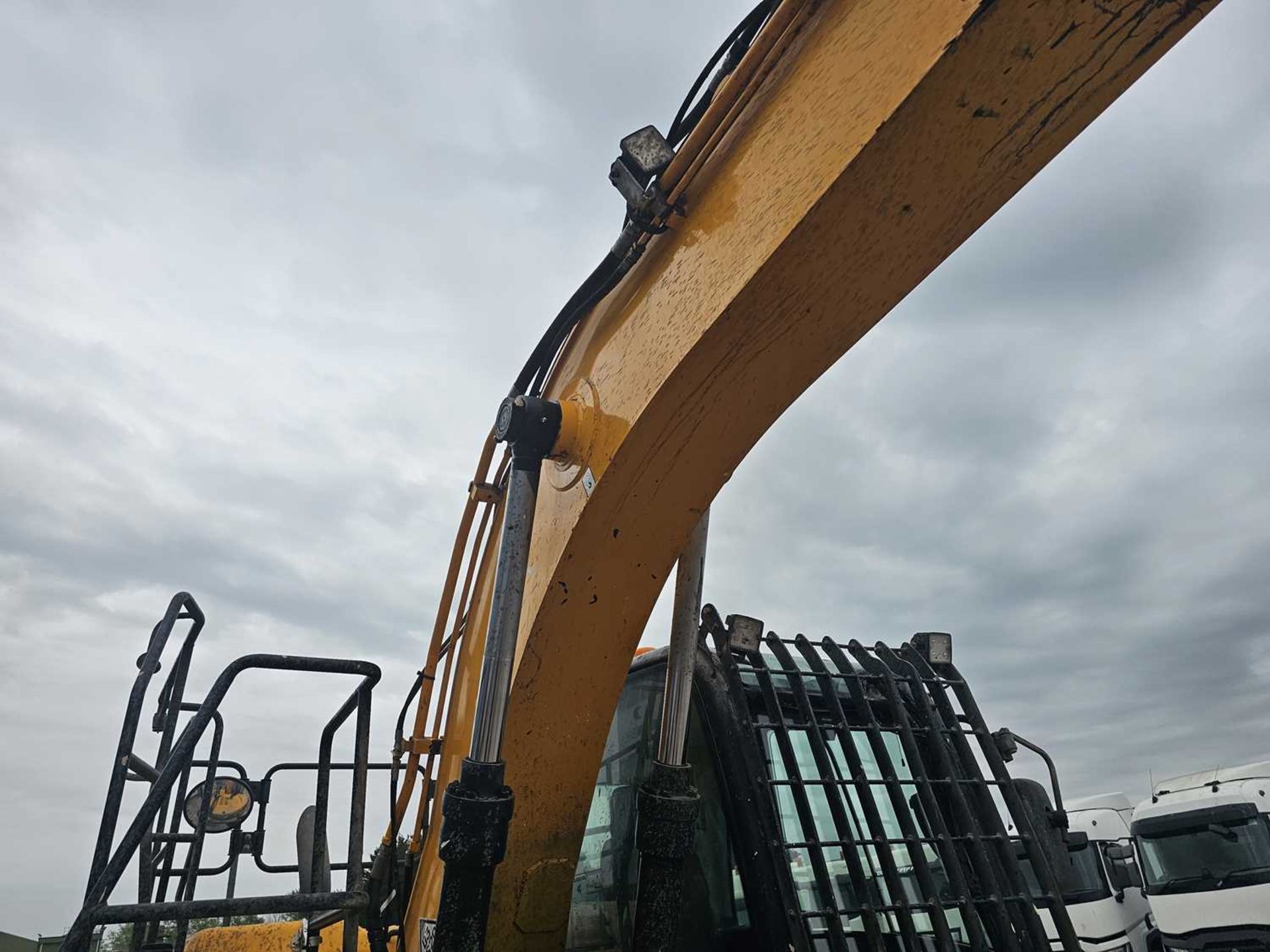 2017 JCB JS130LC 700mm Steel Tracks, CV, JCB Hydraulic QH, Piped, Reverse Camera, A/C, Demo Cage (EP - Image 11 of 32