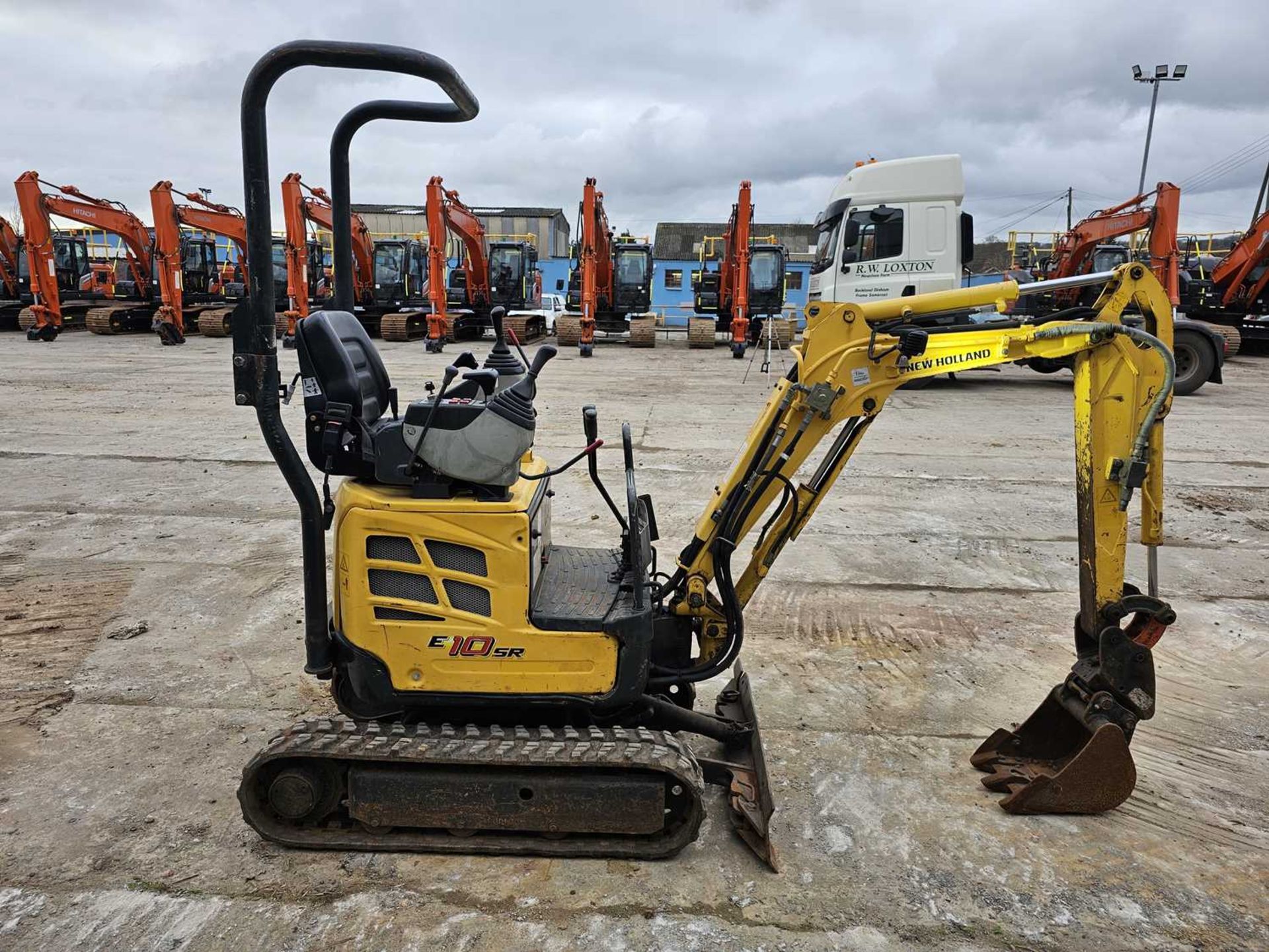 2014 New Holland E10SR, Rubber Tracks, Blade, Offset, QH, Piped, Expanding Undercarriage, Roll Bar - Image 6 of 33