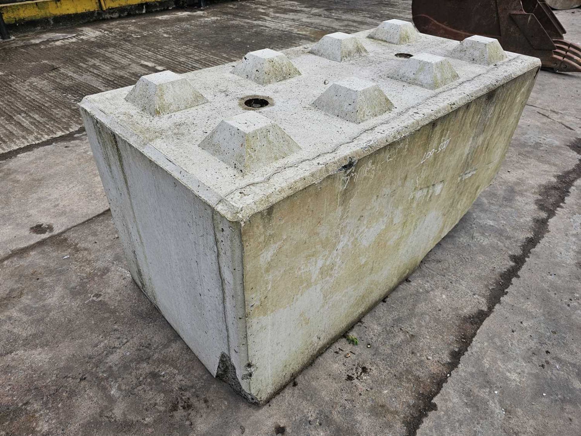 160 x 80 x 80 Concrete Lego Block - Image 4 of 4