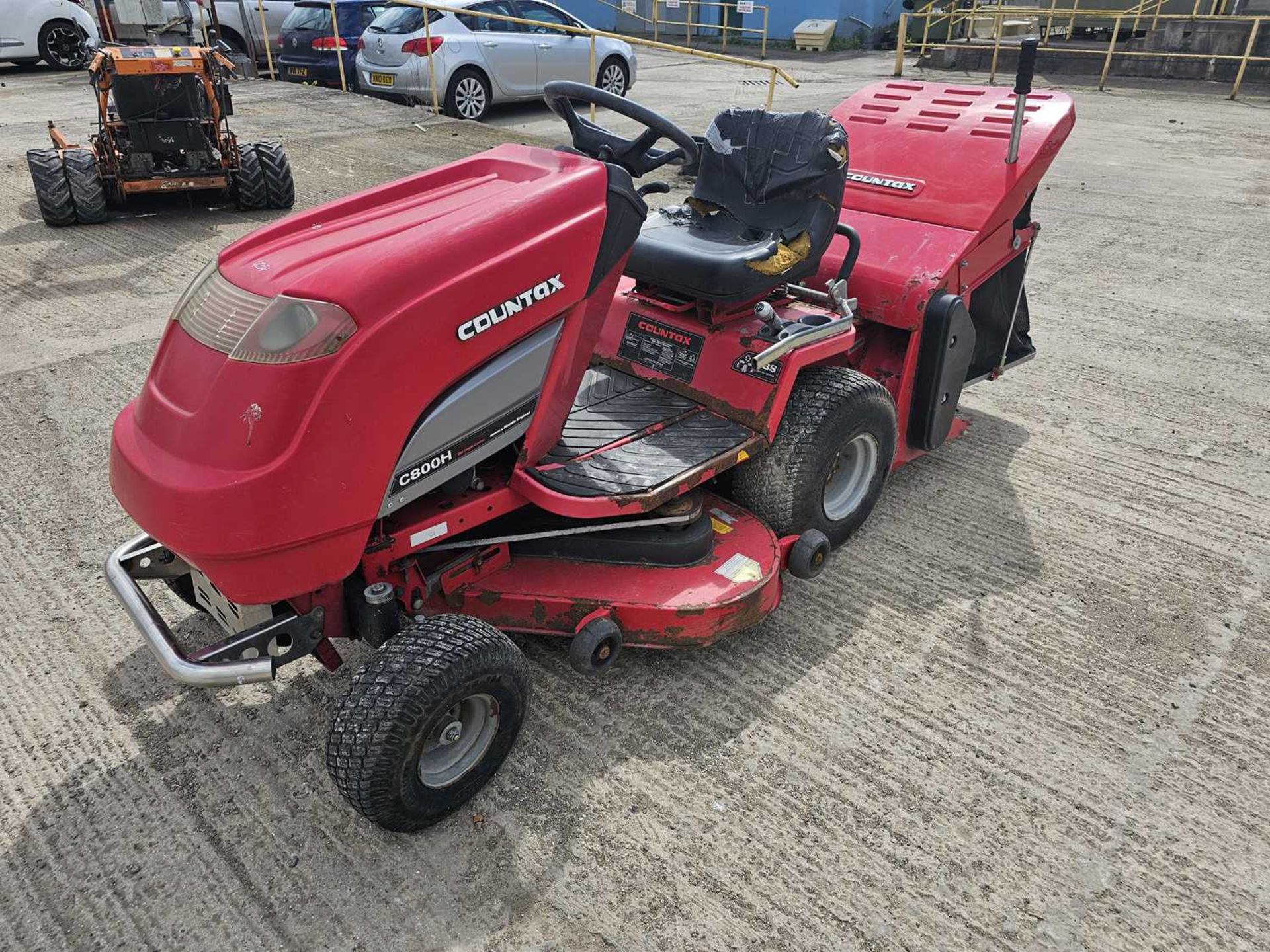 Countax C800H Petrol Ride on Lawnmower, Grass Collector