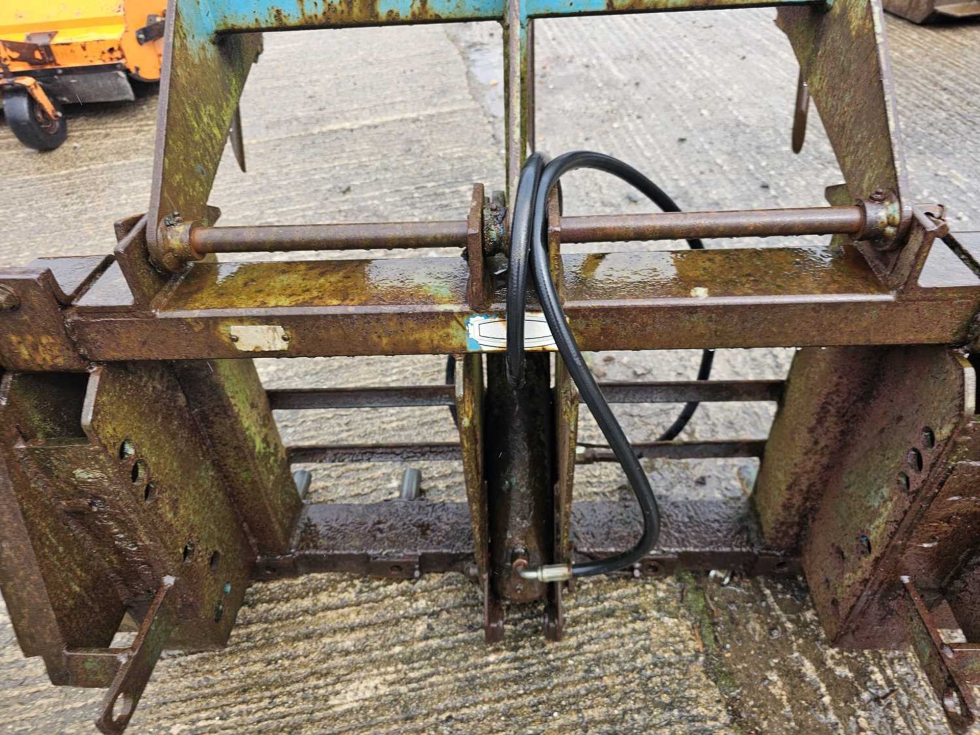 Twose Hydraulic Muck Grab to suit Skidsteer Loader - Image 6 of 6