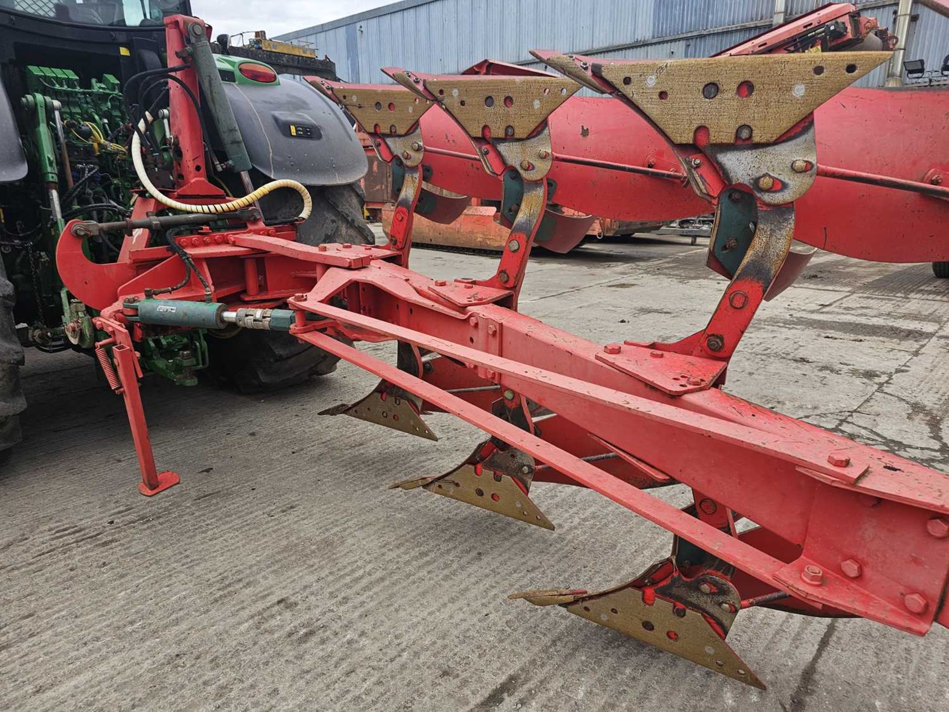 Kverneland KV85-240-8 5 Furrow Plough, Rear Disc, Rear Depth Wheel - Image 10 of 11