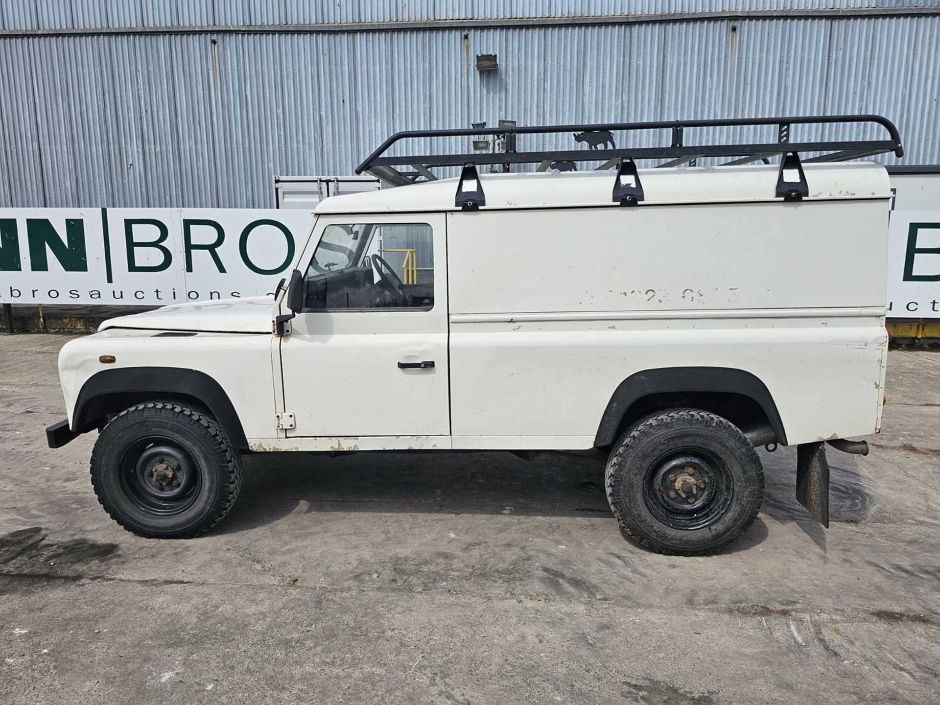 2001 Landrover Defender 110 TD5, 4WD 5 Speed, Heavy Duty Tow Bar, Tacograph, (Reg. Docs. Available,  - Image 2 of 25