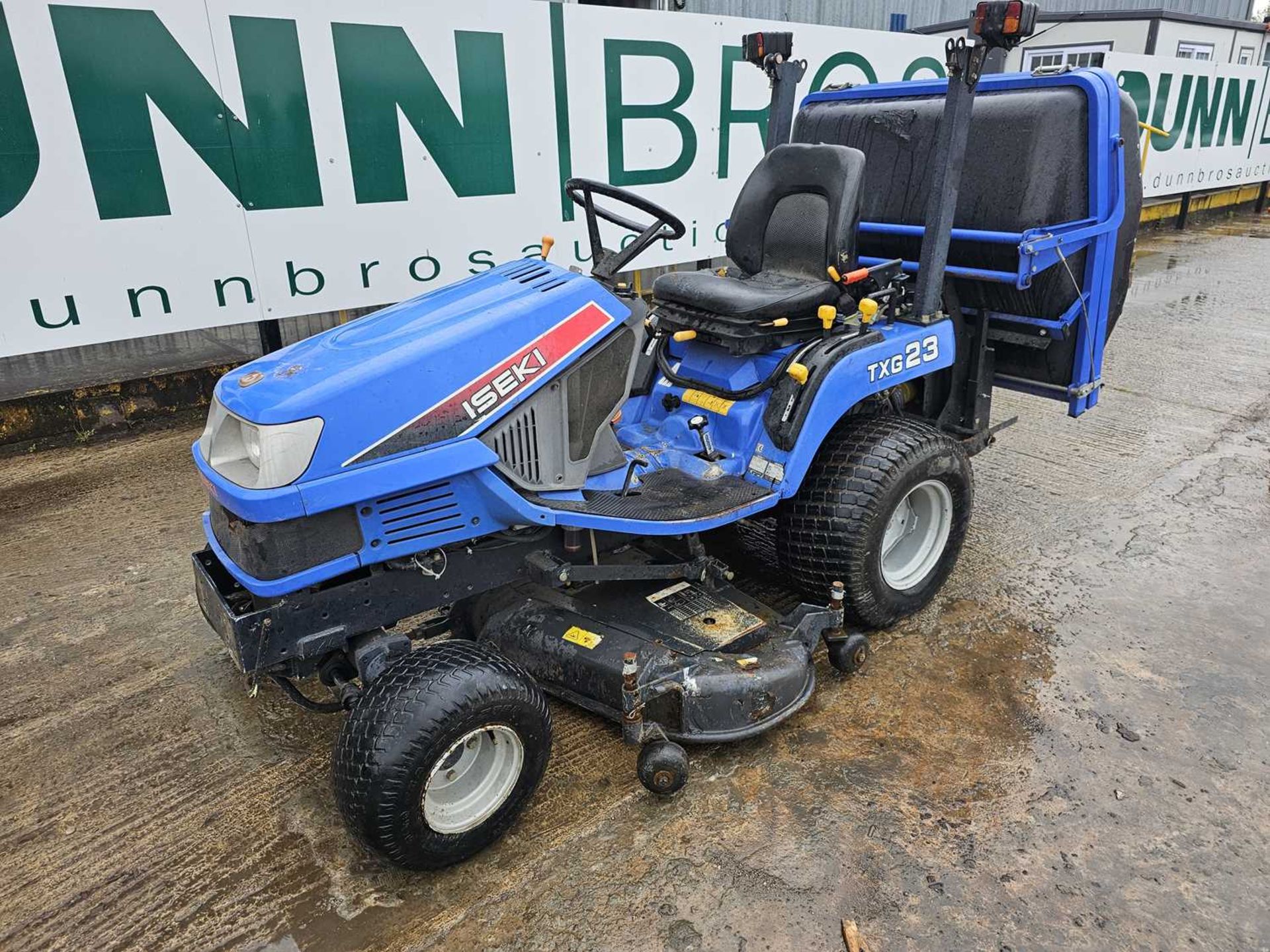 Iseki TXG23FH Diesel Ride on Lawnmower, Hydraulic Tipping Grass Collector