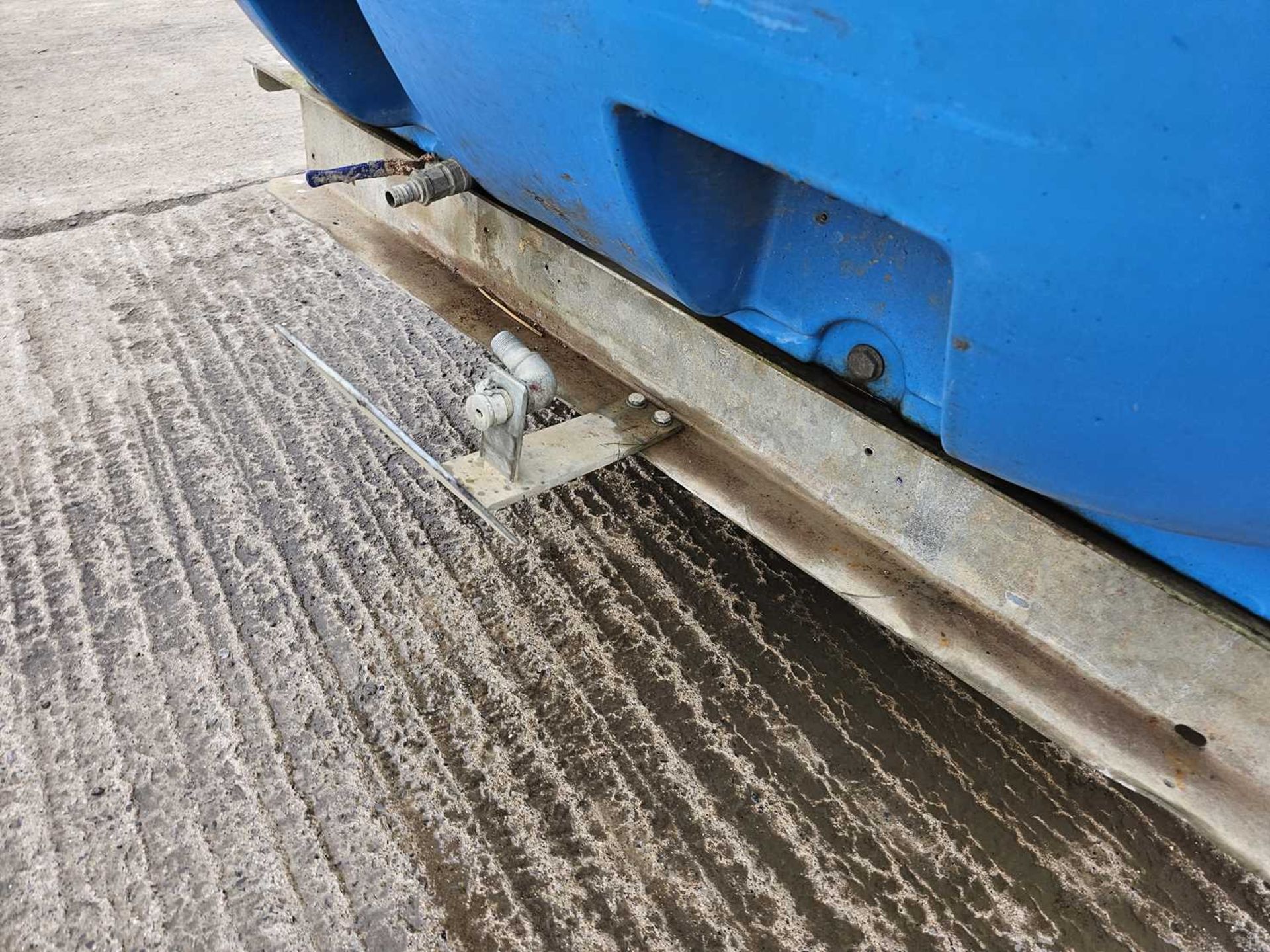 Trailer Engineering Single Axle Plastic Water/Dust Supression Bowser - Image 8 of 10