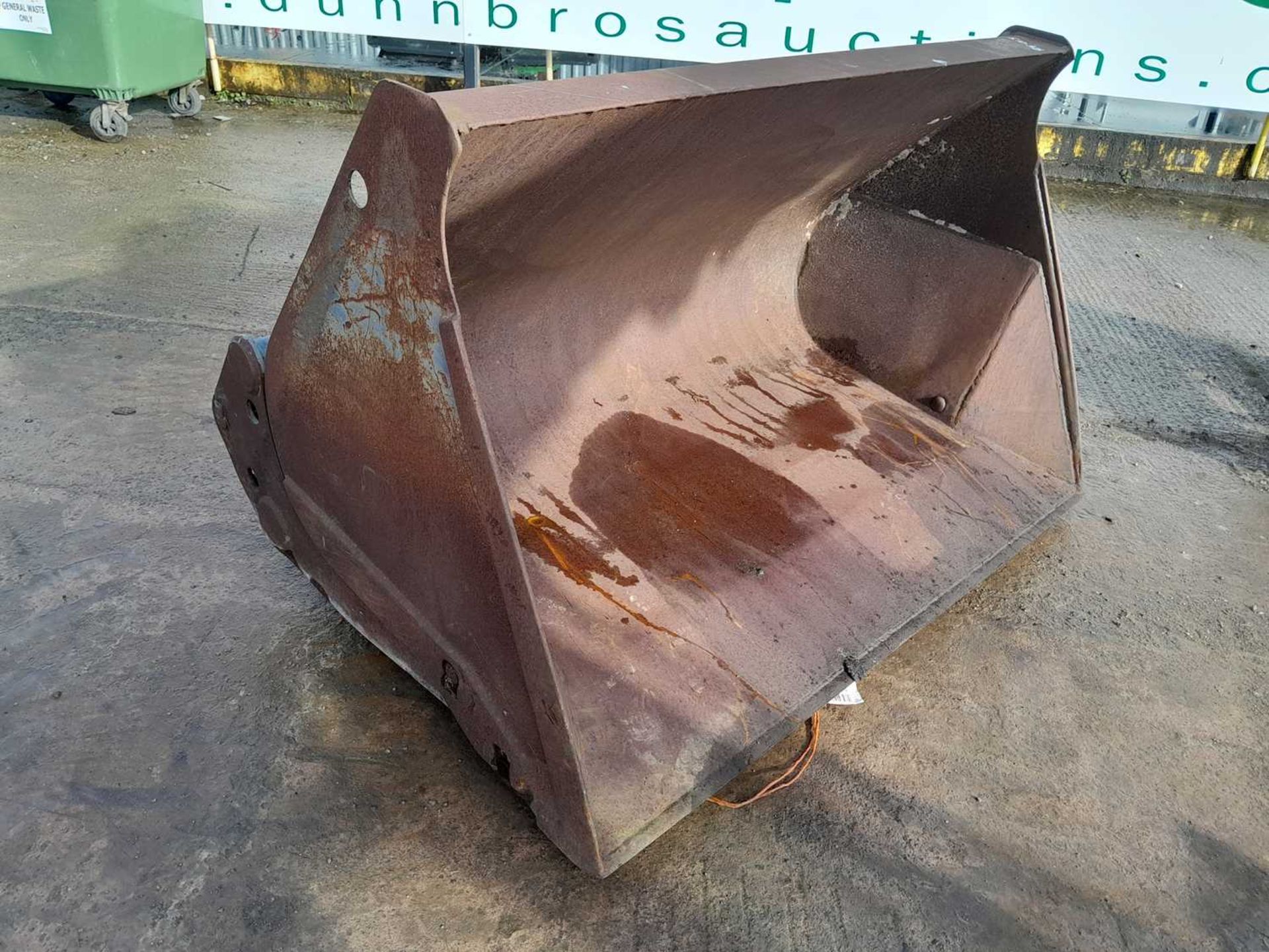 68" High Tip Bucket to suit Loader - Image 4 of 7