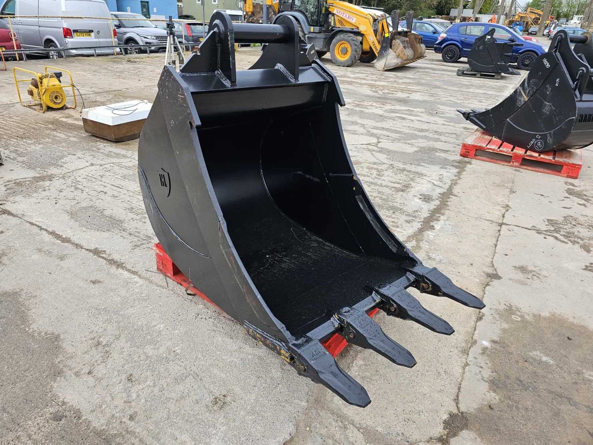 Unused 2023 Hardlife 200-UD-900 36" Digging Bucket 80mm Pin to suit 20 Ton Excavator - Image 4 of 7