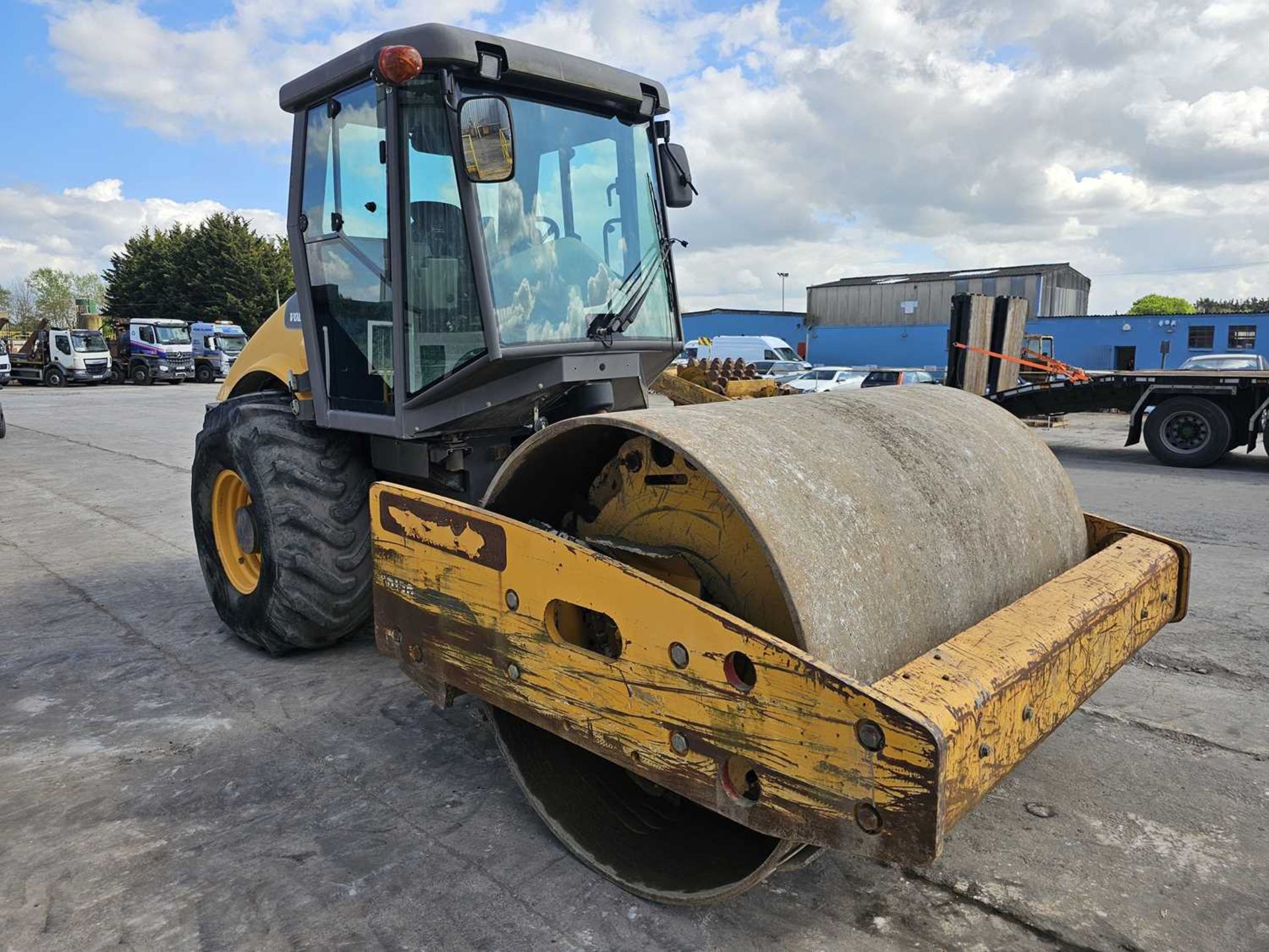 2013 Volvo SD1300 Single Drum Vibrating Roller, Full Cab, A/C - Image 7 of 25