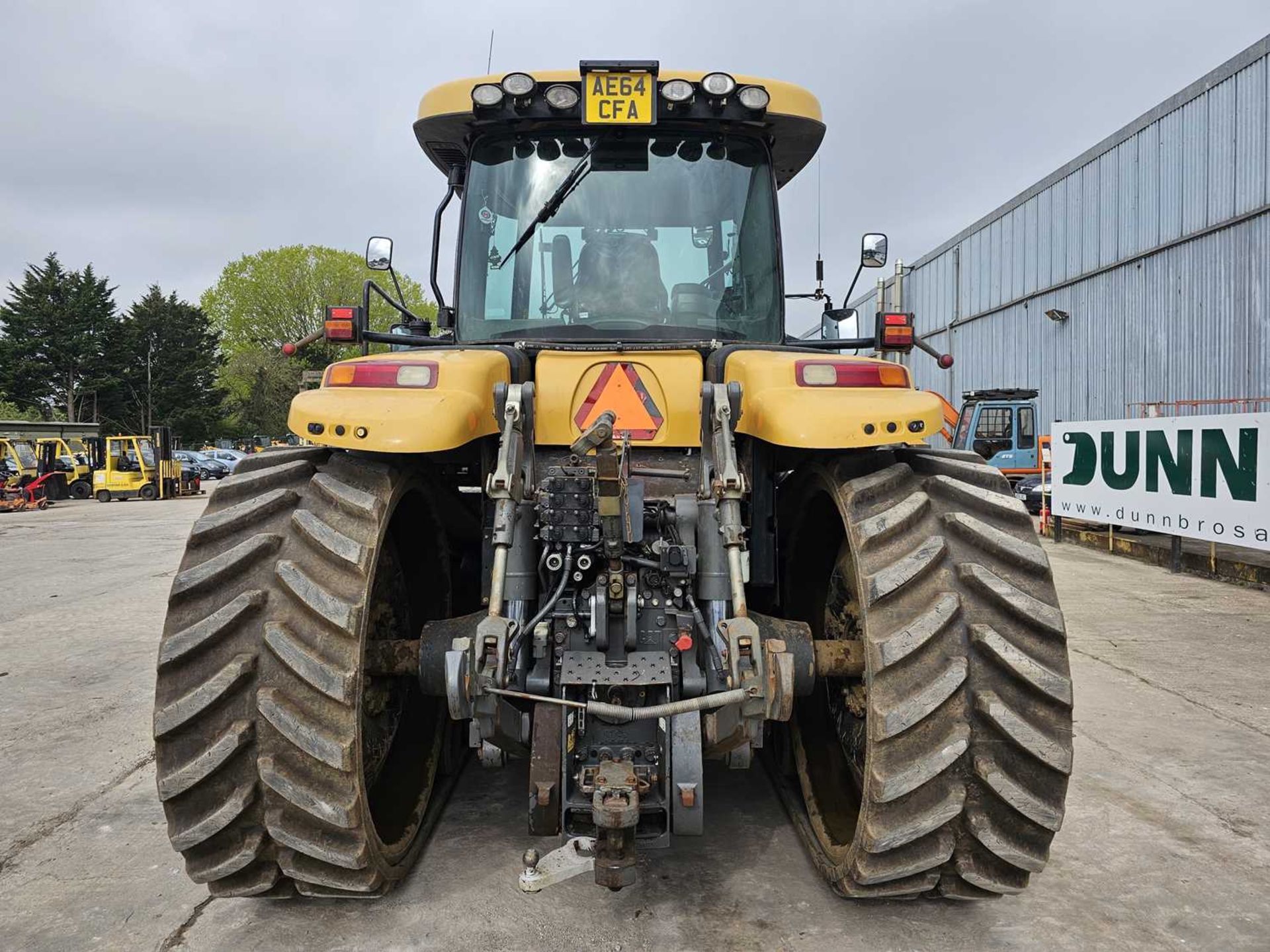 2014 AGCO Challenger MTC755E Crawler Tractor, Front Weights, Isobus Ready, 4 Spools, A/C - Image 4 of 36