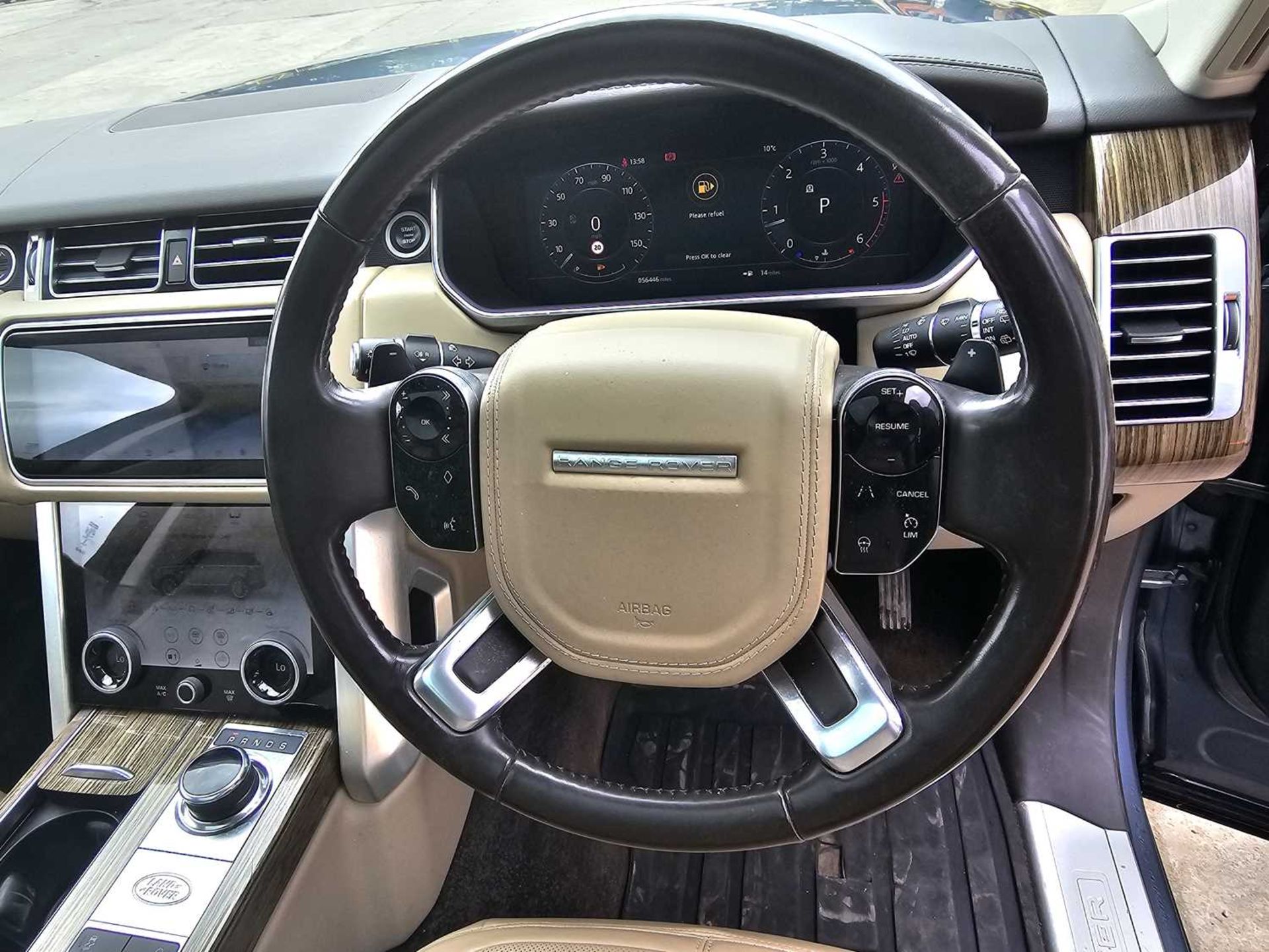 2018 Range Rover Vogue Se SDV8, Auto, Paddle Shift, Sat Nav, Reverse Camera, Parking Sensors, Panora - Image 22 of 27