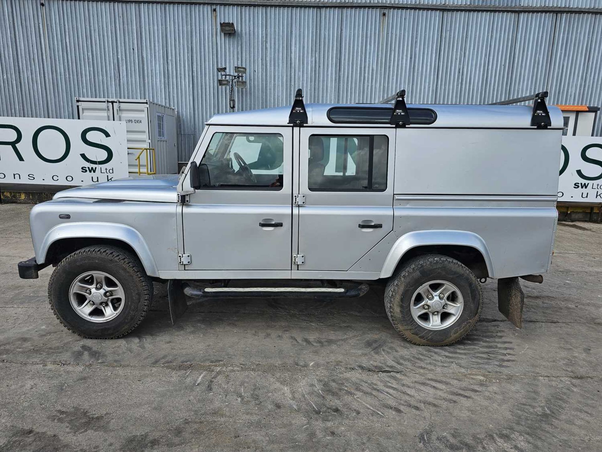 2015 Landrover Defender 110 XS TD D/C, 4WD 6 Speed, Heated Seats, A/C, Tacograph, (Reg. Docs. Availa - Image 2 of 27