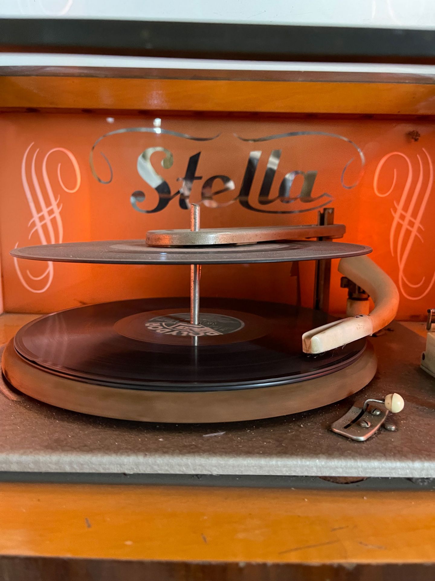 1954 Belgian Stella 531 Coin-Op Record Player with Built-In Radio - Image 11 of 15