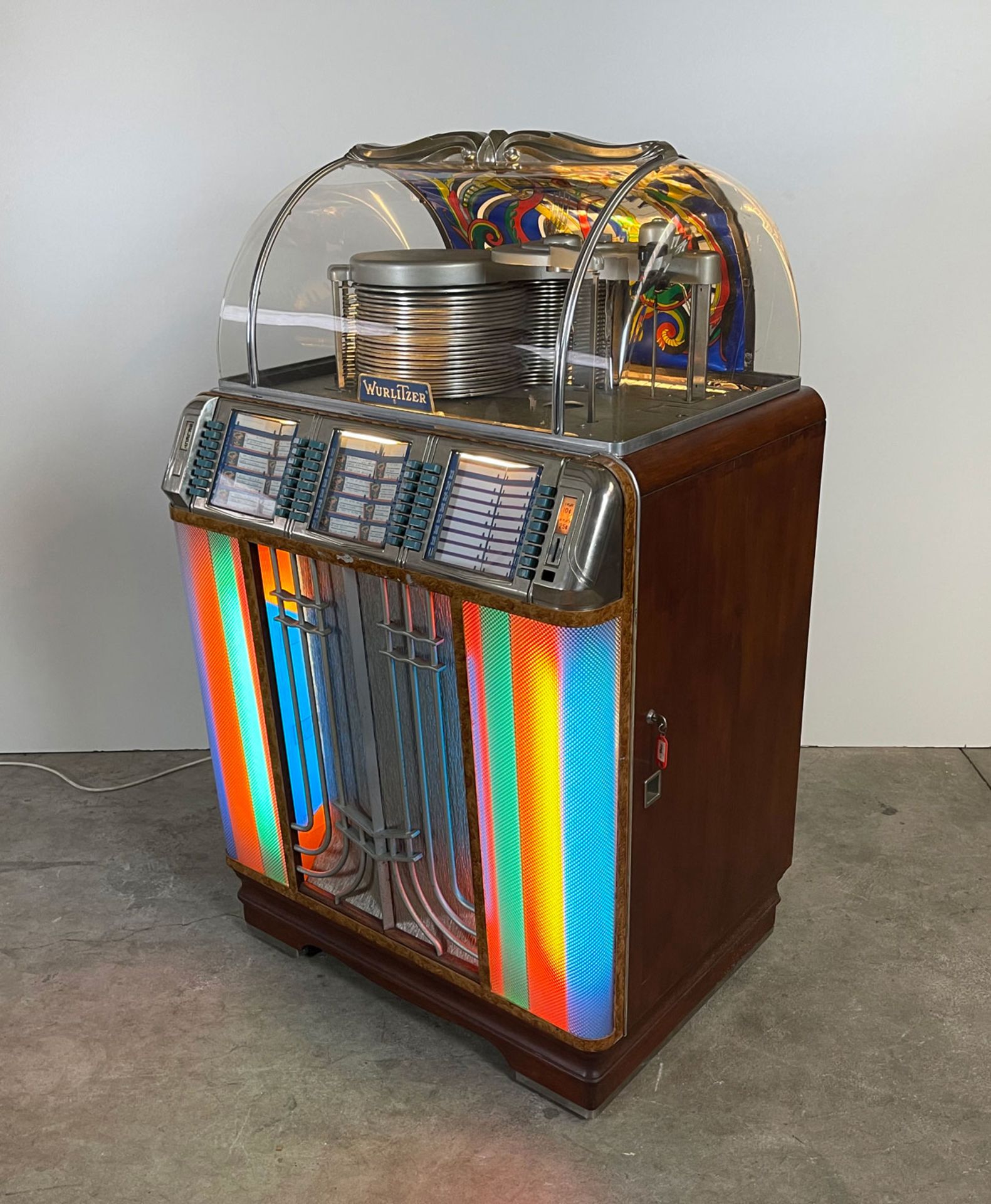 1951-1952 Wurlitzer 1400 Jukebox - Image 2 of 16