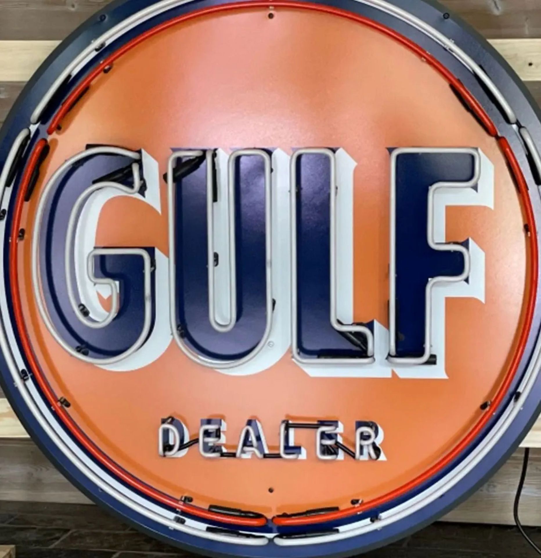 Large Gulf Dealer Logo Neon Sign with Printed Back Plate - Bild 2 aus 2