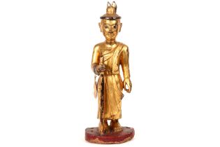 antique oriental sculpture in gilded wood || Antieke Oosterse sculptuur, allicht uit Indonesië, in