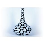 quite big Roche Bobois design vase in porcelain || ROCHE-BOBOIS vrij grote design vaas in