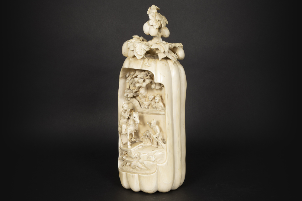 19th Cent. Chinese Qing period sculpture ivory with a nice patina and in the shape of a pumpkin, - Image 7 of 10