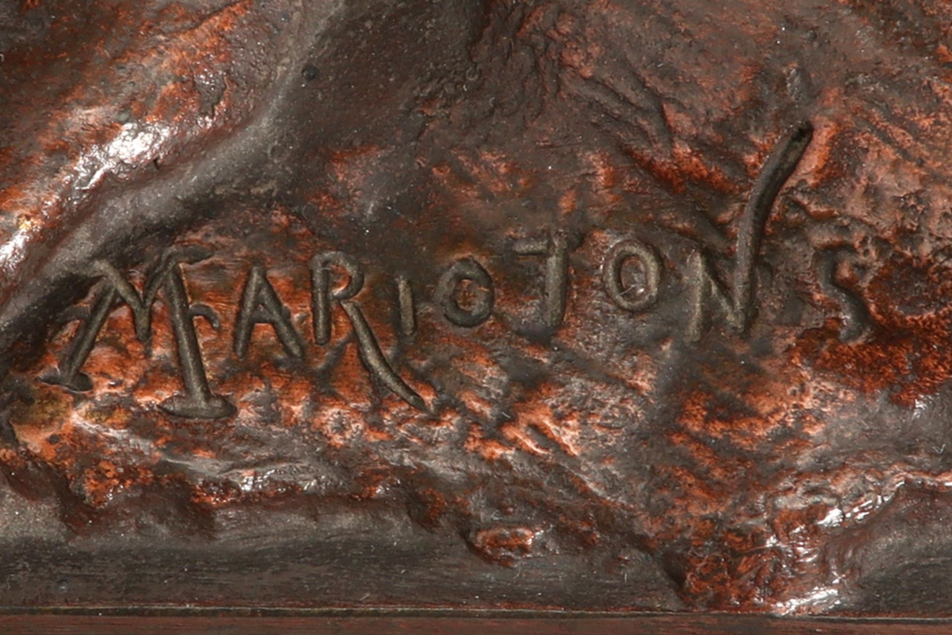'antique' French sculpture in bronze - signed Eugène Marioton || MARIOTON EUGÈNE (1854 - 1933) ' - Image 6 of 6