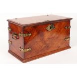 17th/18th Cent., because of the small size, rare VOC documents box in an exotic type of wood with