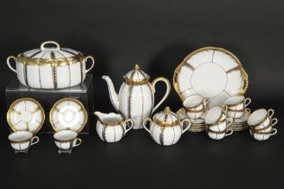 coffee set (29 pcs) with matching tureen in Württemberg marked porcelain || 29-delig koffieservies