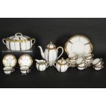 coffee set (29 pcs) with matching tureen in Württemberg marked porcelain || 29-delig koffieservies