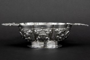 antique brandy bowl in marked silver || antieke brandewijnkom met twee grepen in massief zilver,