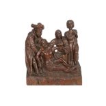 antique sculpture (part of an altarpiece) in oak with four figures || Antieke houtsculptuur (