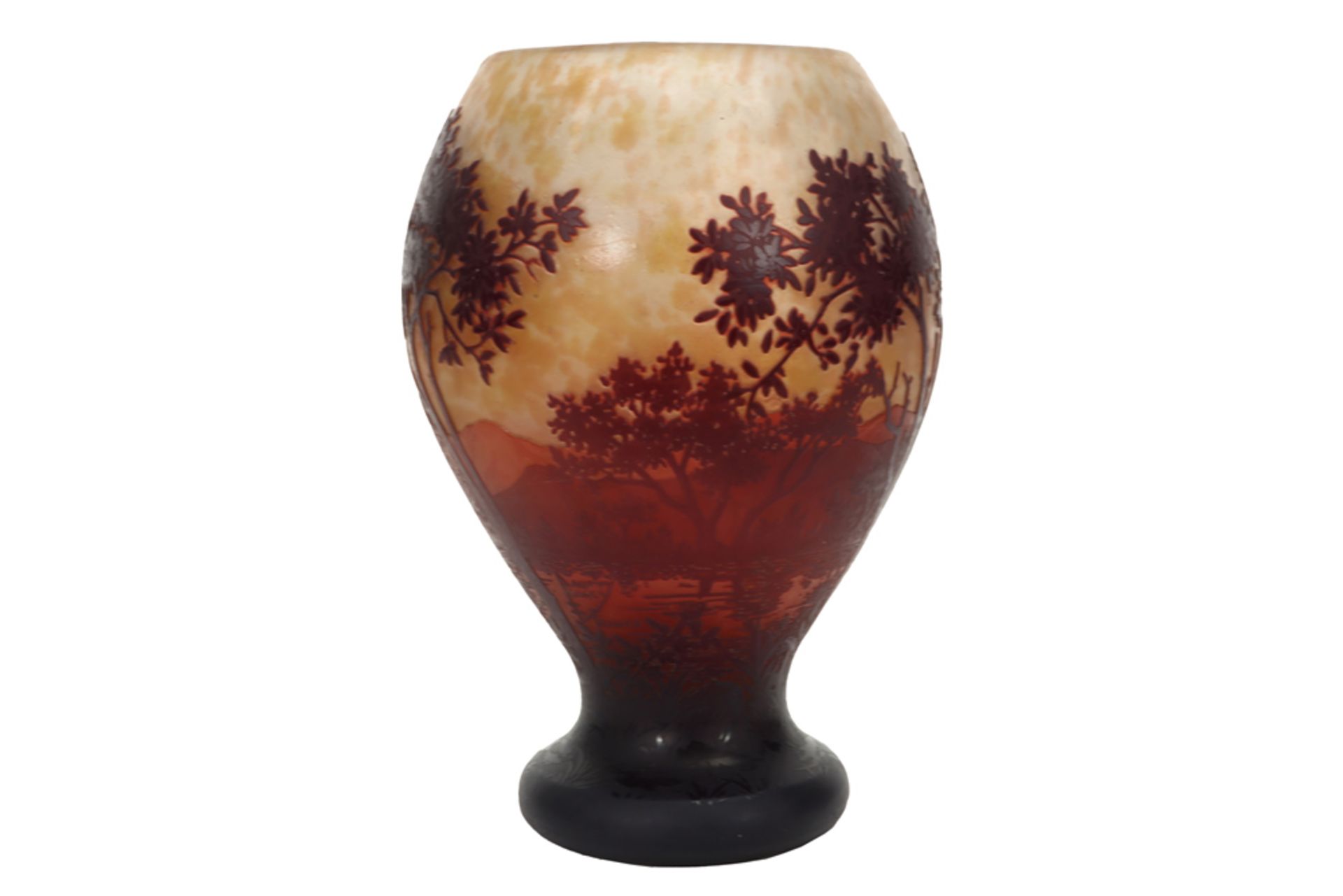 Daum Nancy France marked vase in pâte de verre with a landscape decor in brownish colors || DAUM - Image 3 of 4