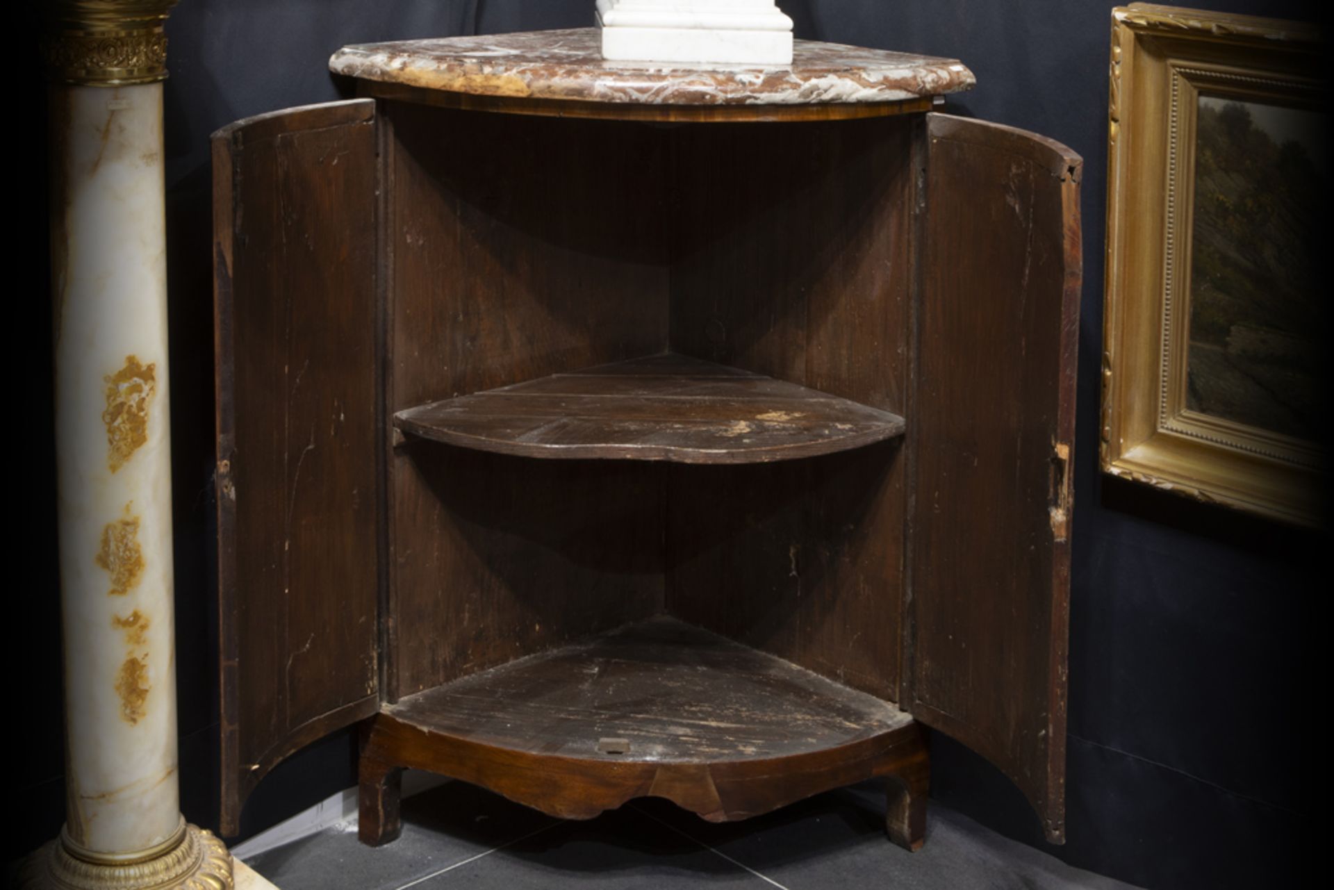 nice pair of 18th Cent. French corner cabinets in parquetry with their original marble top || - Image 5 of 5