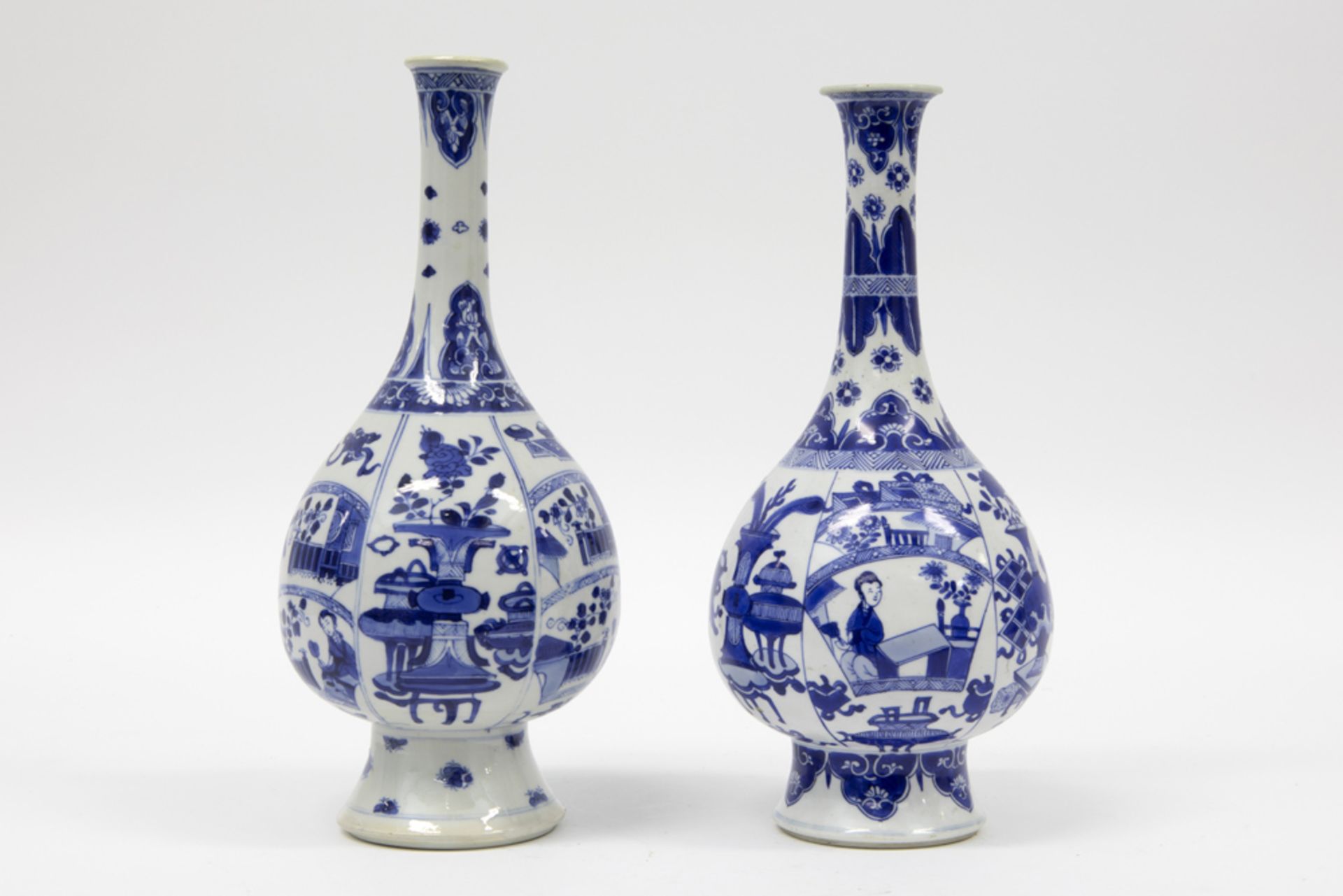 two 17th/18th Cent. Chinese Kang Hsi period vases in porcelain with finely executed blue-white - Image 3 of 6