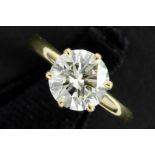 a 2,33 carat quality brilliant cut diamond (L/M - Vs) set in a classic ring in yellow gold (18