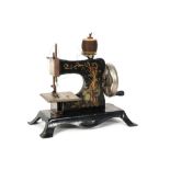 antique German "F.W. Müller" marked Child manual Sewing Machine - ca 1910 || F.W. MULLER antieke