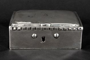antique (money)box in silver with antique marks || Antiek (geld)kistje in massief zilver gemerkt met