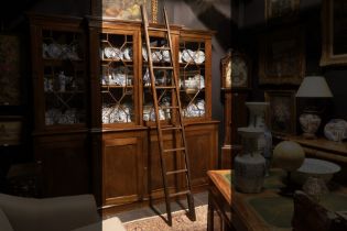 antique foldable English library ladder || Antieke Engelse plooibare bibliotheekladder - hoogte : ca