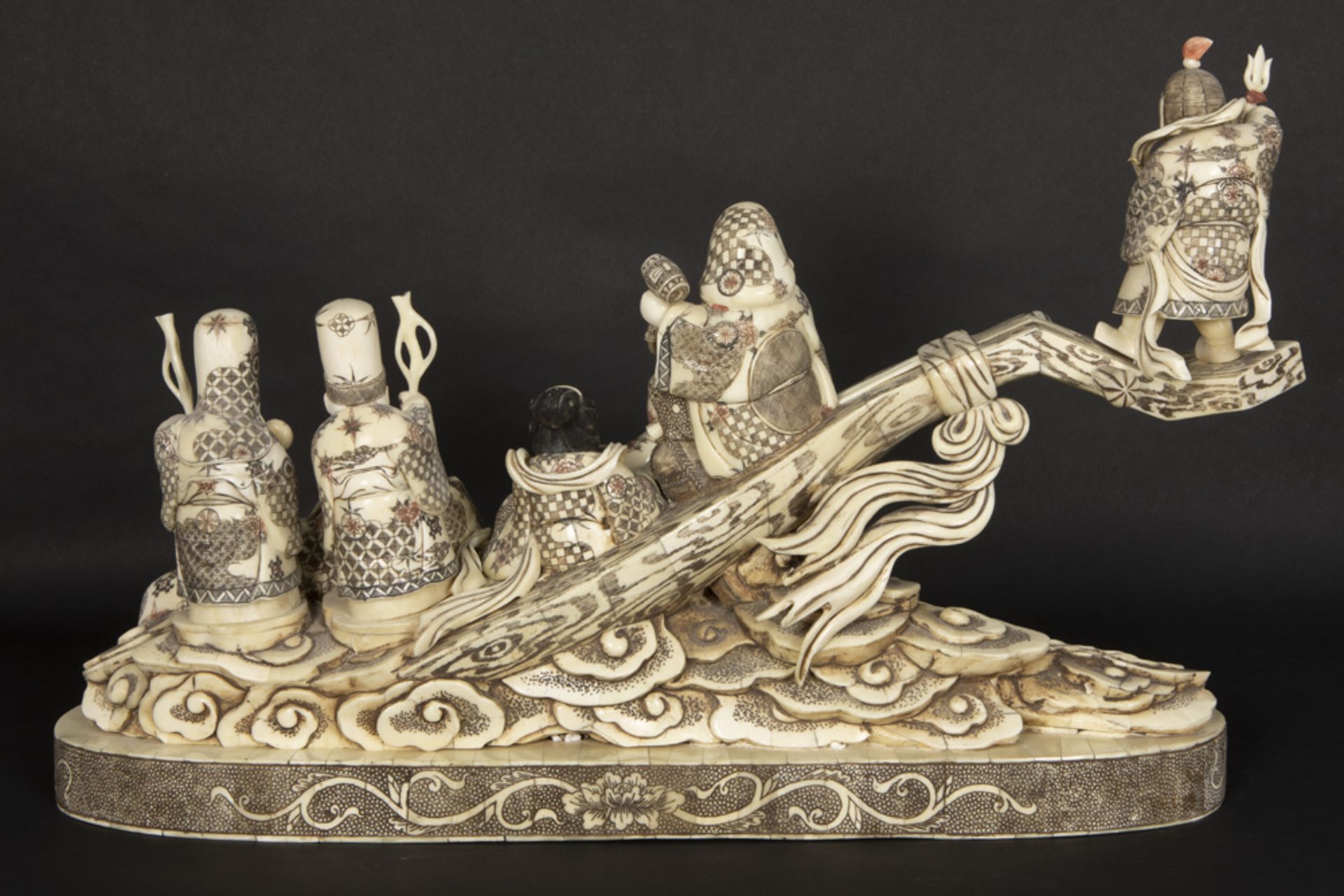 quite big Chinese sculpture with the depiction of seven Chinese mythological figures, sitting on a - Bild 2 aus 6