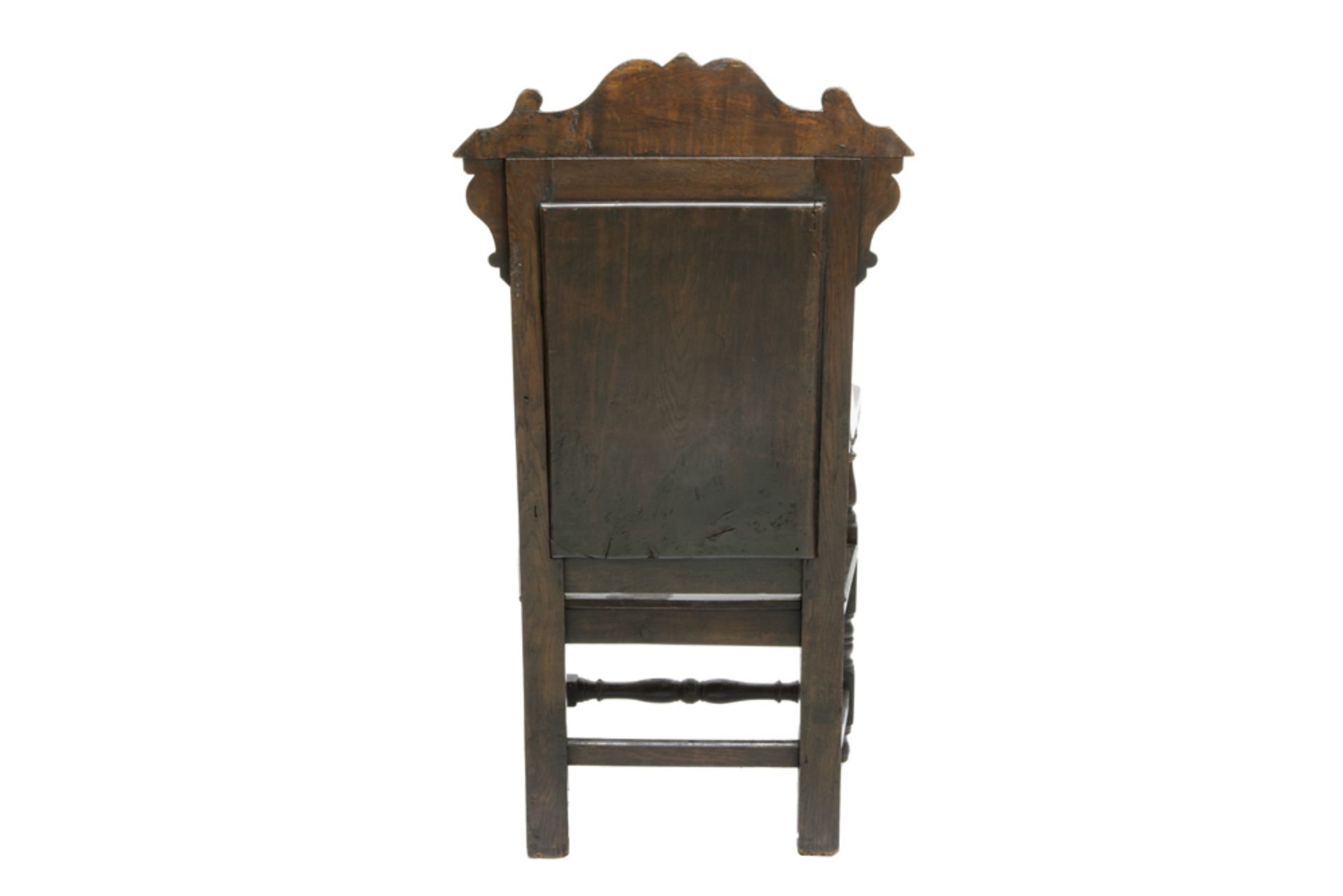 17th Cent. English armchair in oak with inlay || Zeventiende eeuwse Engelse armstoel in eik met - Image 3 of 3
