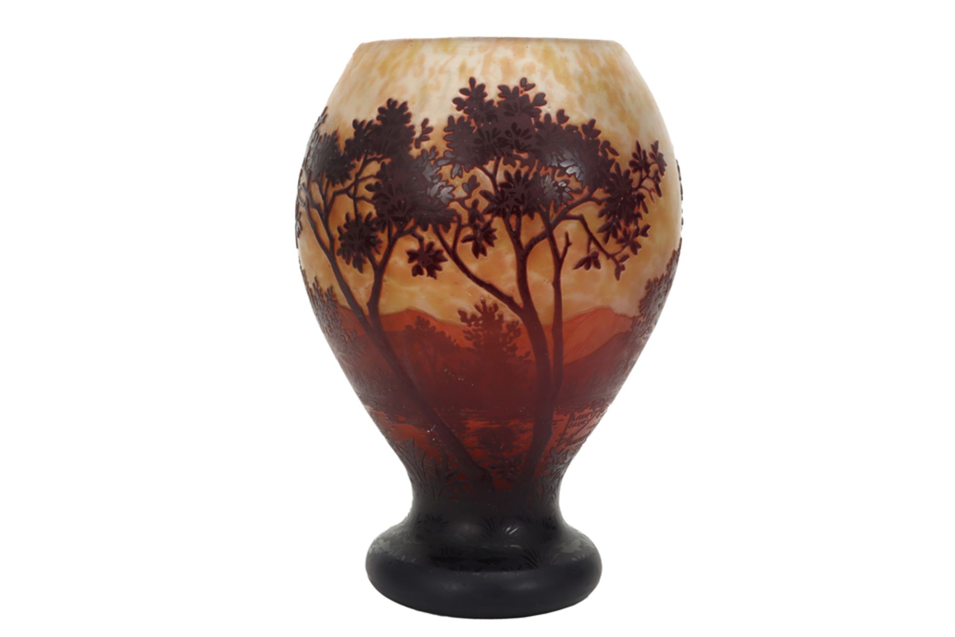 Daum Nancy France marked vase in pâte de verre with a landscape decor in brownish colors || DAUM - Image 2 of 4