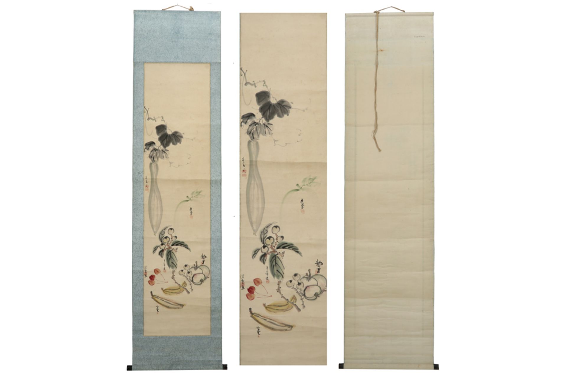 Chinese scroll with a painting with flowers || Chinese scroll met bloemenschildering - 184 x 46